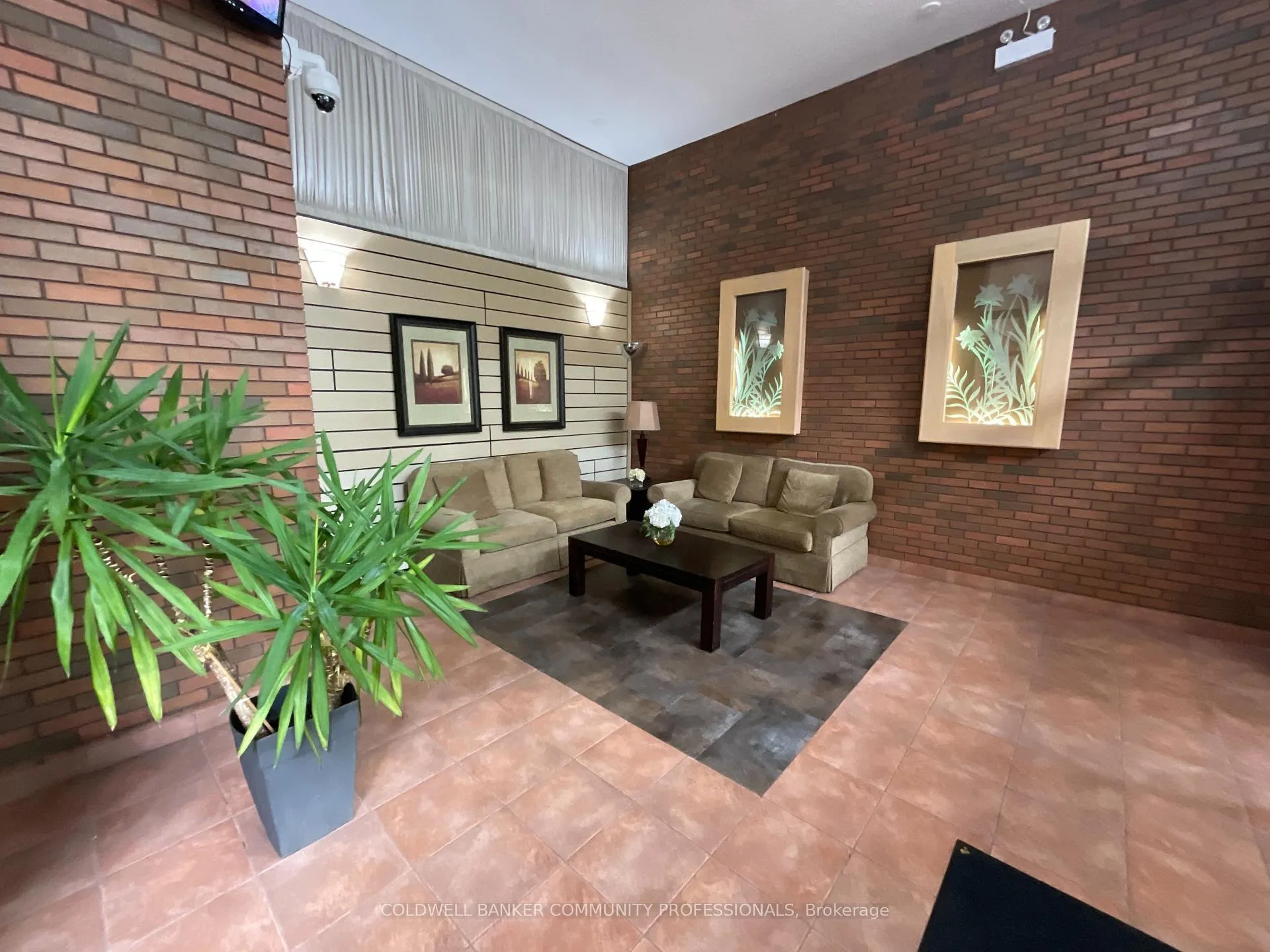Photo 3 of Unit 1101, 222 Jackson Street W, Hamilton, Durand — HOMEH