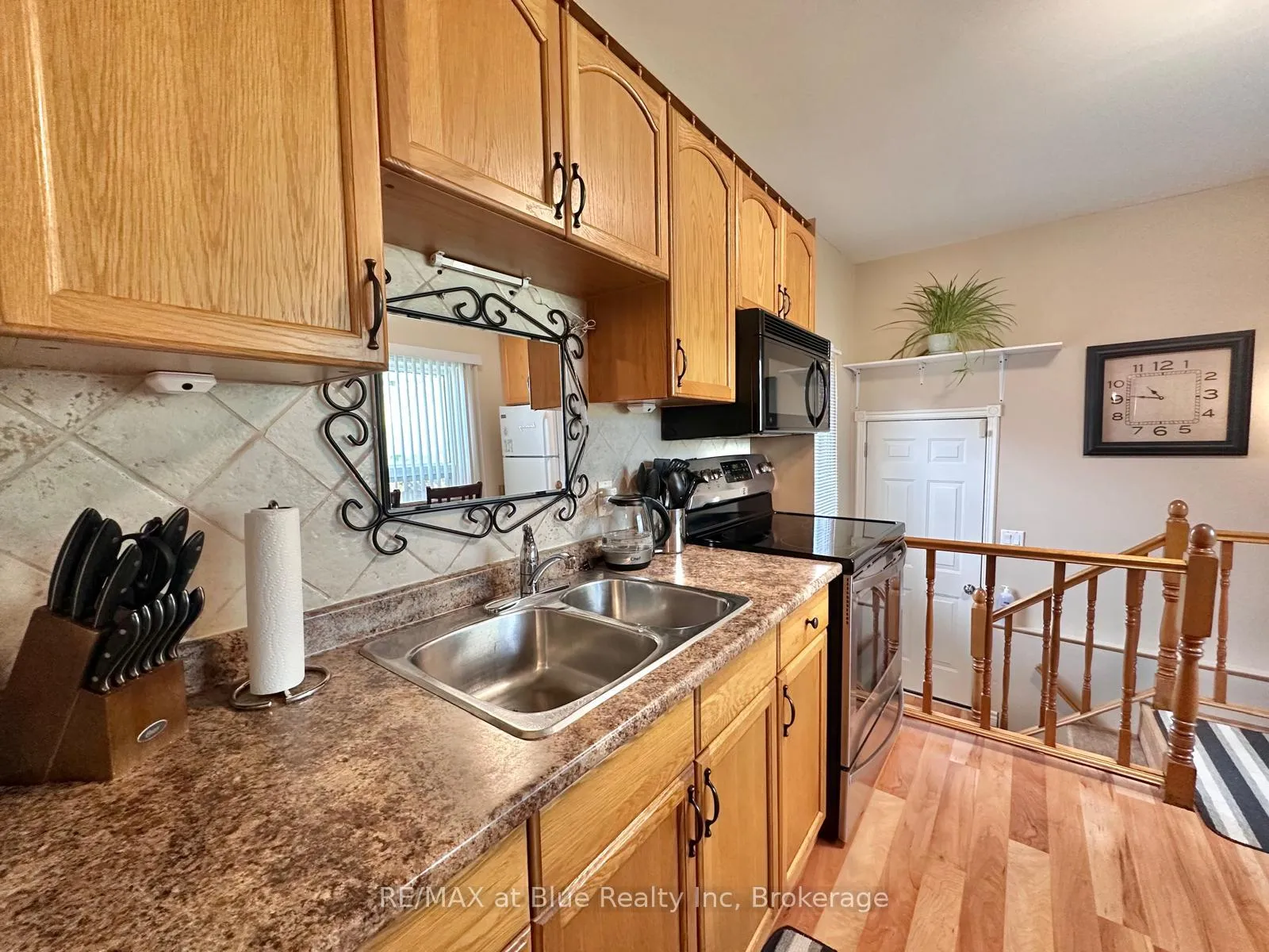 Photo 11 of 77 Harmony Avenue, Hamilton, Hamilton Beach — HOMEH