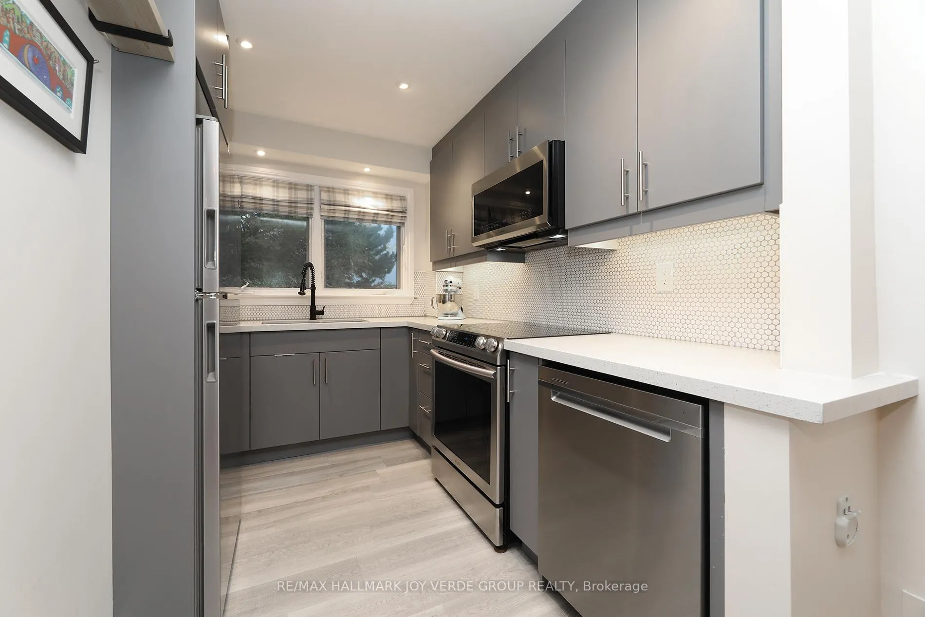Photo 6 of 2 Torbrick Road, Toronto, Greenwood-Coxwell — HOMEH