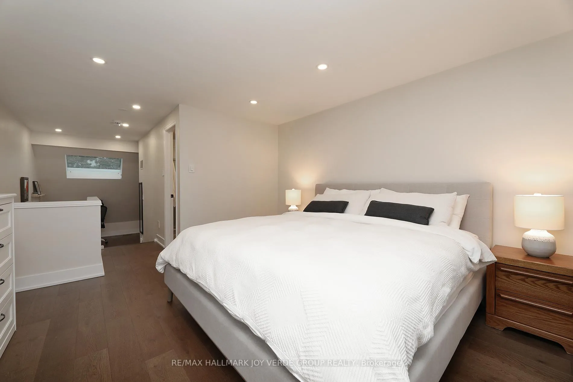 Photo 15 of 2 Torbrick Road, Toronto, Greenwood-Coxwell — HOMEH