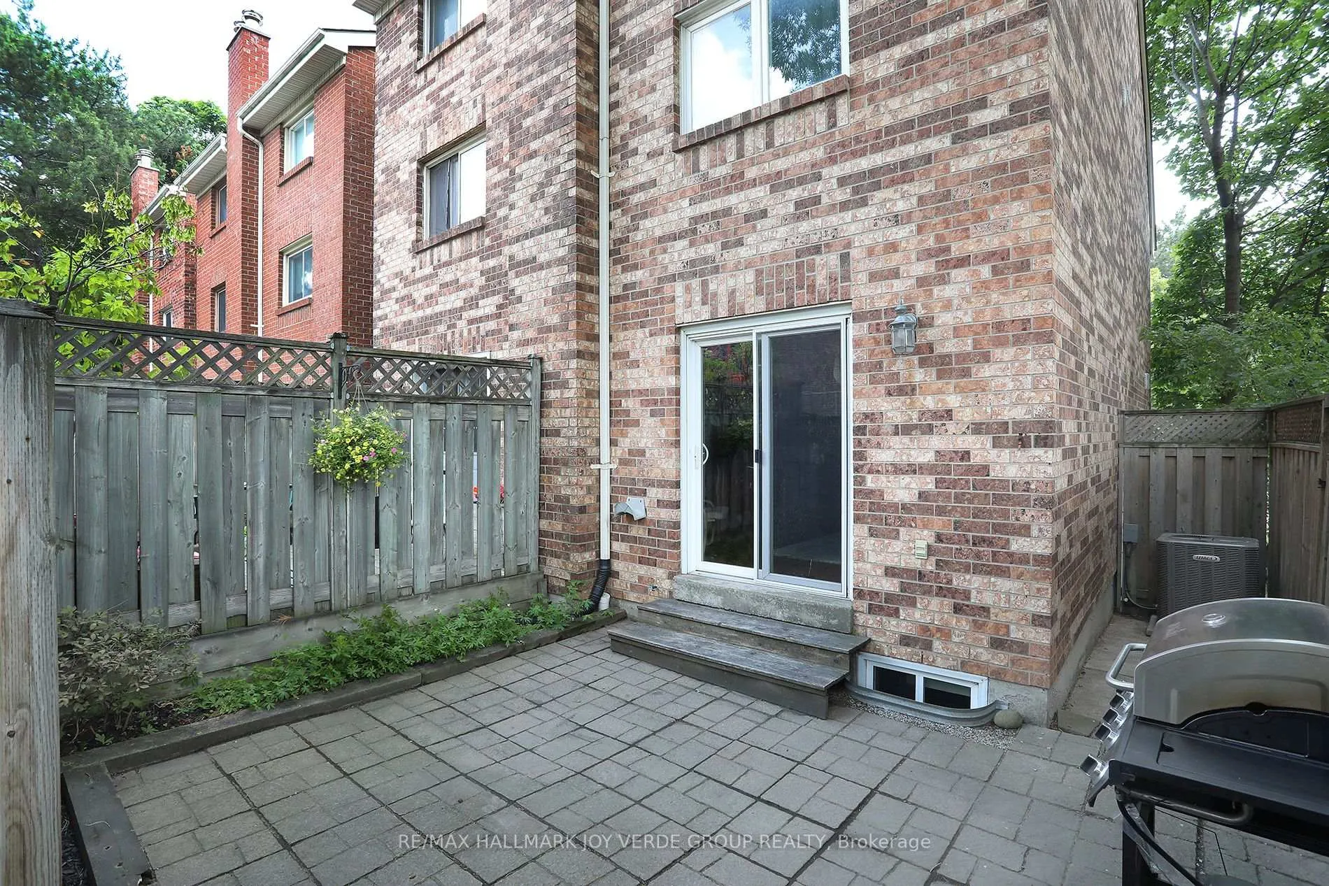 Photo 29 of 2 Torbrick Road, Toronto, Greenwood-Coxwell — HOMEH