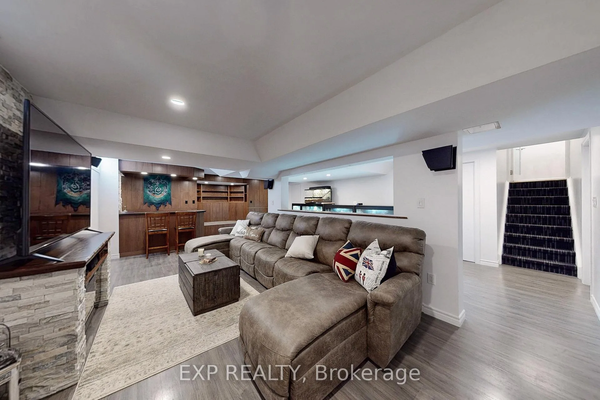 Photo 17 of 1511 Ceresino Crescent, Innisfil, Alcona — HOMEH