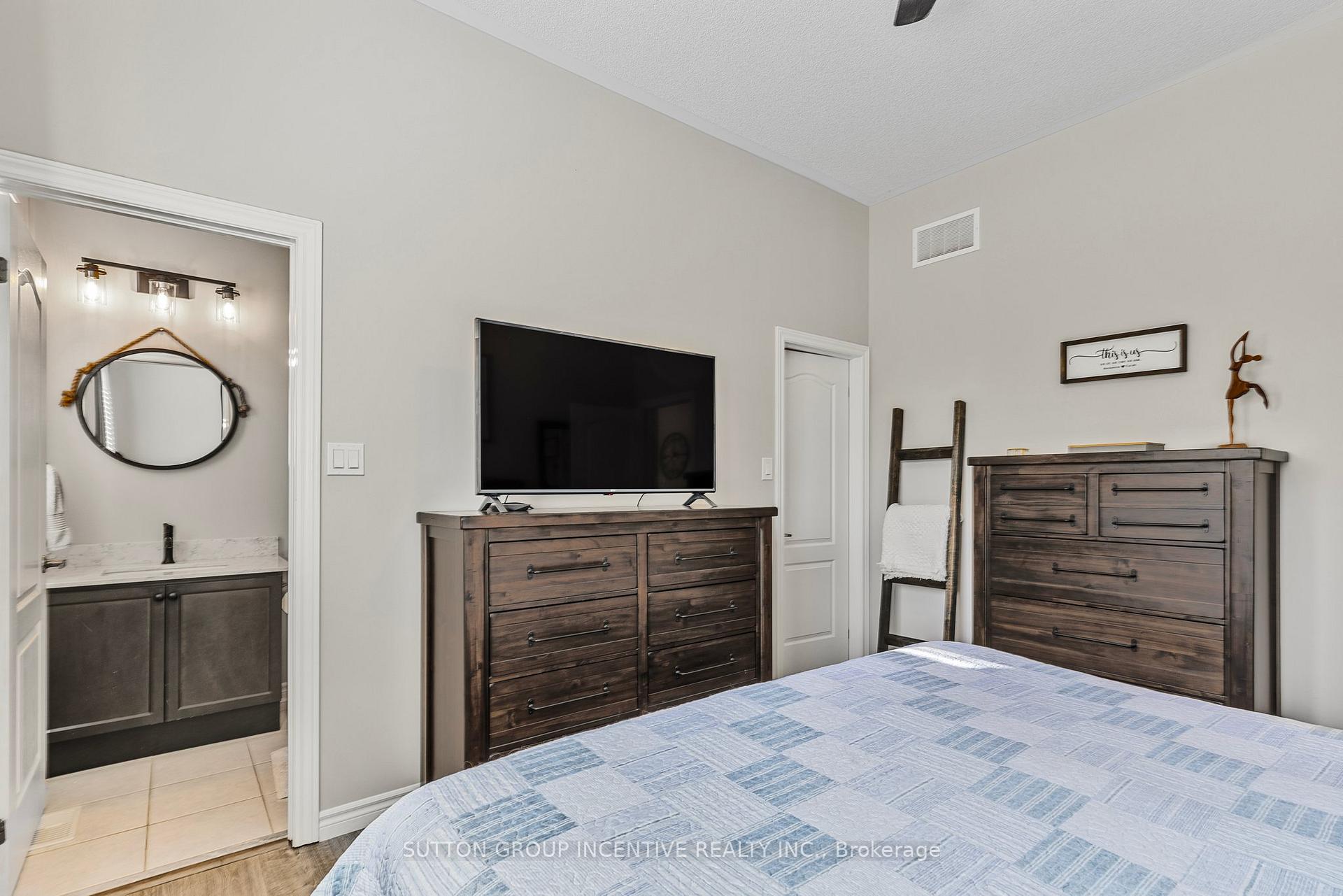 Photo 17 of 61 Collier Crescent, Essa, Angus — HOMEH