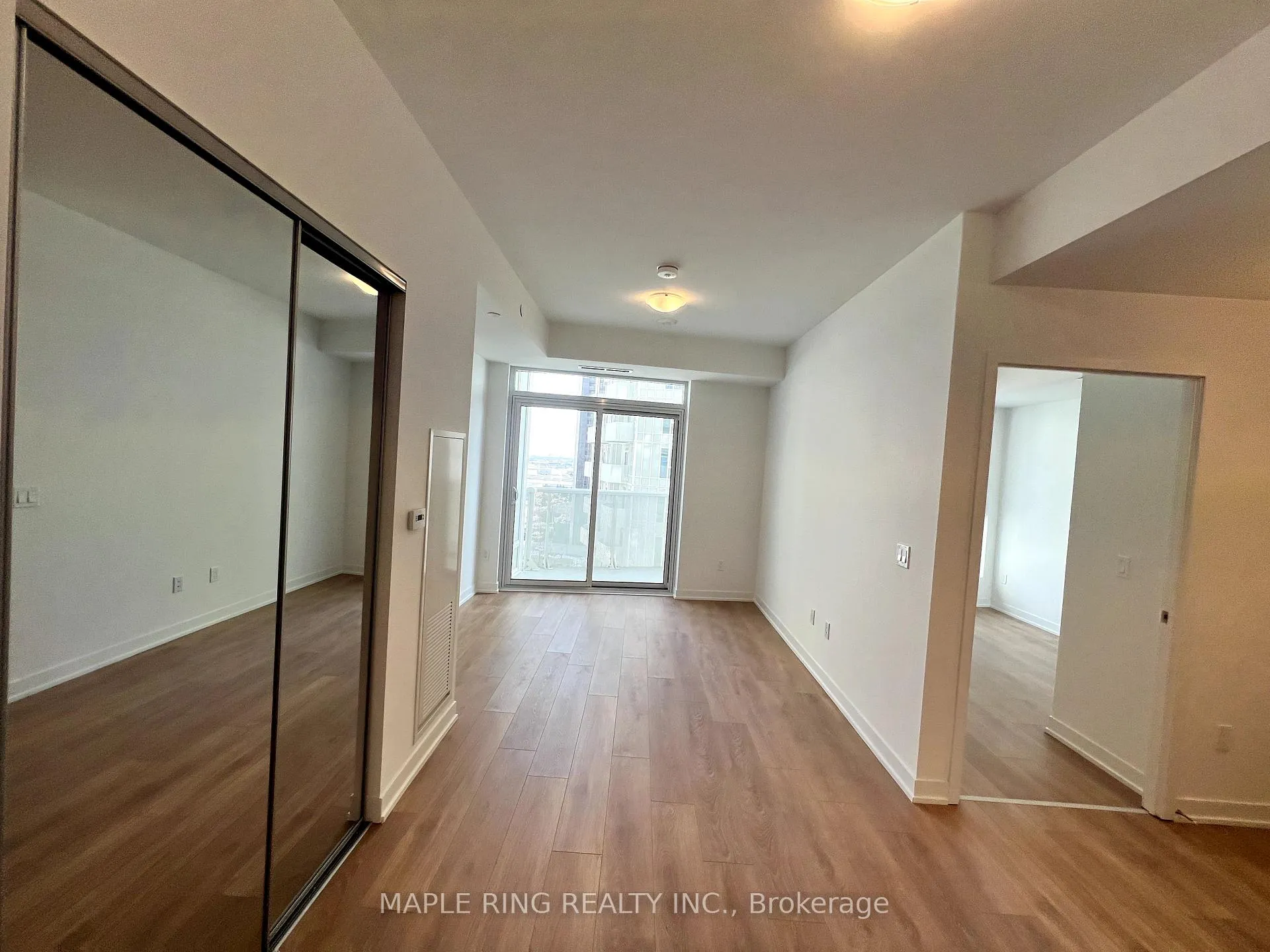 Photo 3 of Unit 1132, 498 Caldari Road, Vaughan, Concord — HOMEH