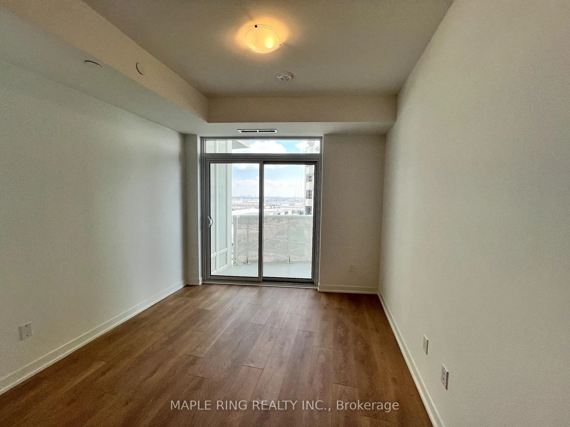 Photo 4 of Unit 1132, 498 Caldari Road, Vaughan, Concord — HOMEH