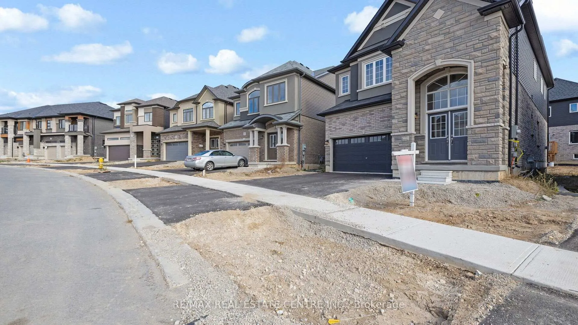 Photo 4 of 53 George Brier Drive E, Brant, Paris — HOMEH