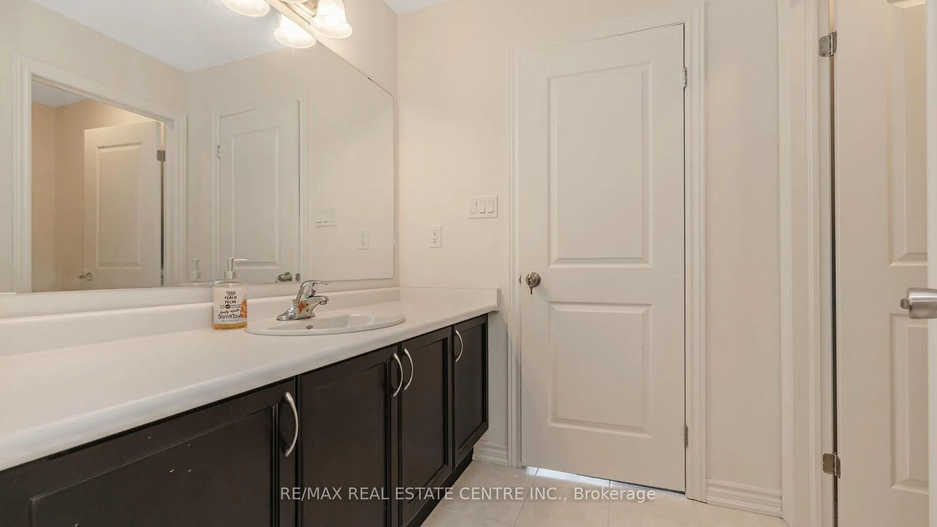 Photo 30 of 53 George Brier Drive E, Brant, Paris — HOMEH