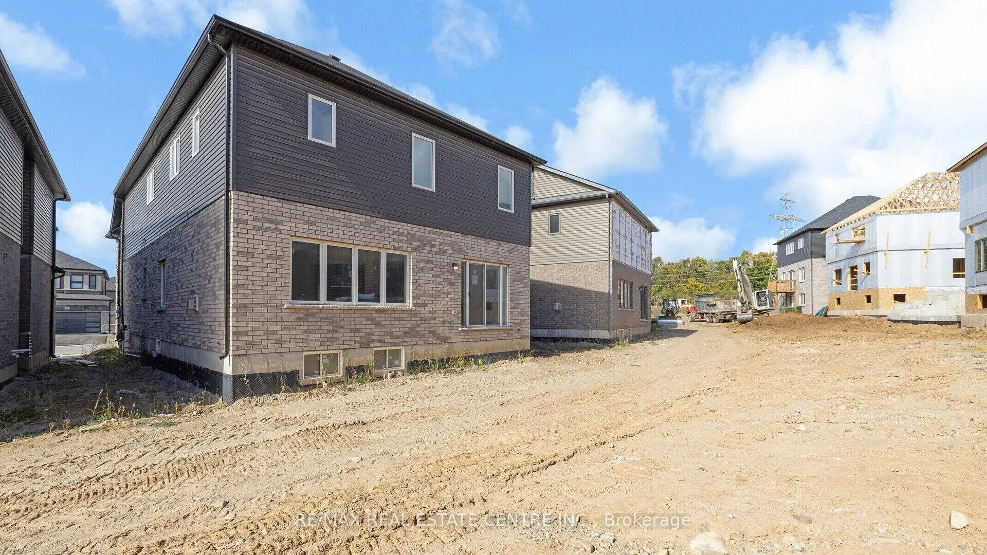 Photo 38 of 53 George Brier Drive E, Brant, Paris — HOMEH
