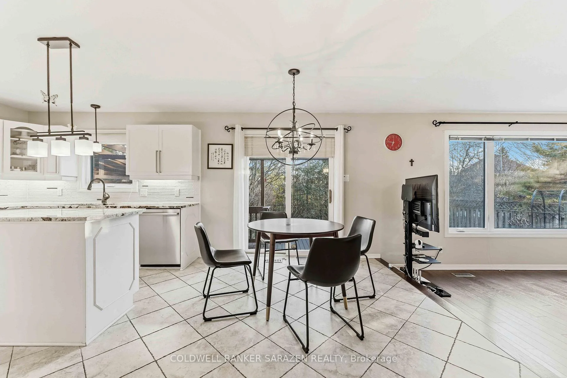 Photo 6 of 734 Rolling River Crescent, Ottawa, Riverside South/Gloucester Glen — HOMEH