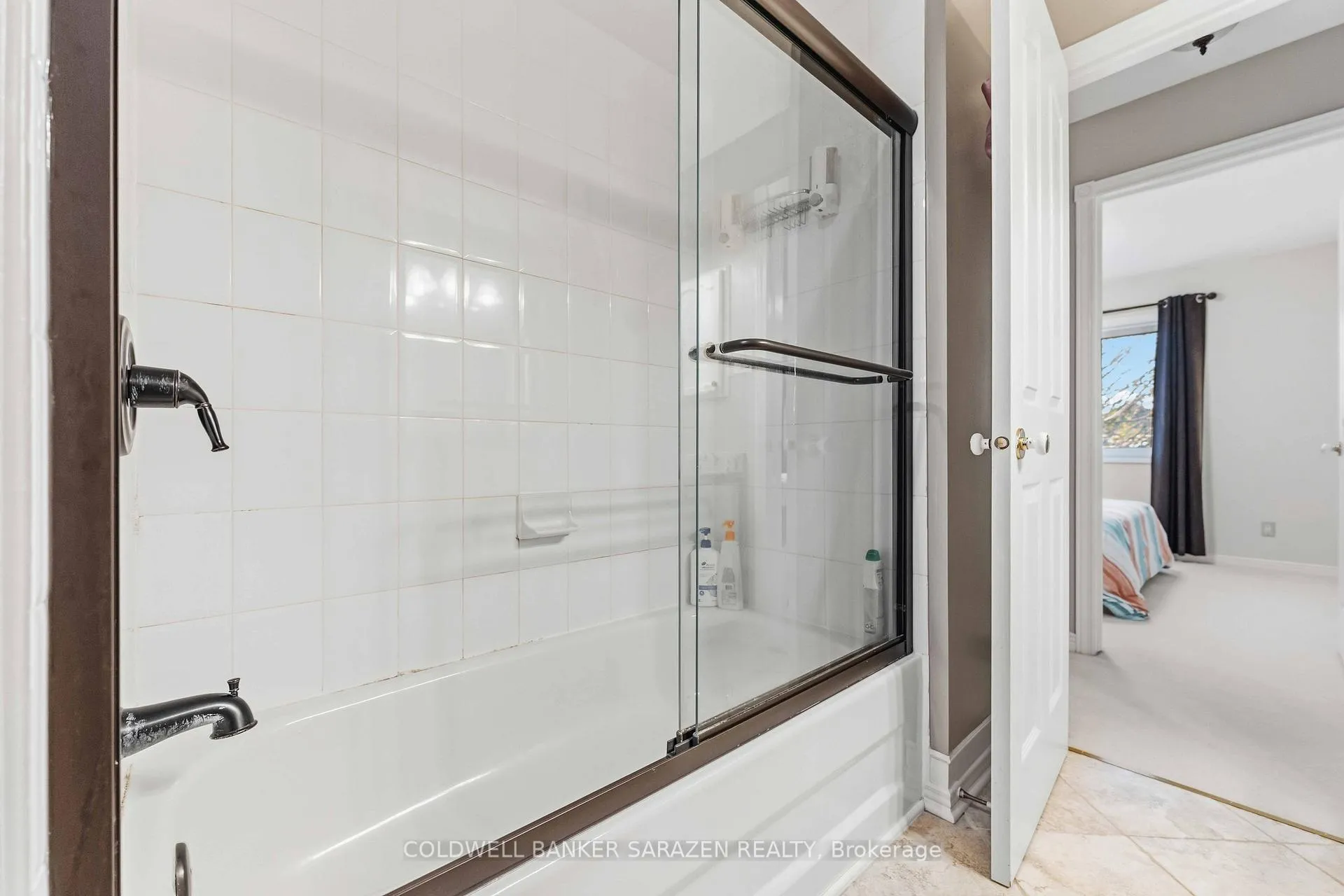 Photo 19 of 734 Rolling River Crescent, Ottawa, Riverside South/Gloucester Glen — HOMEH