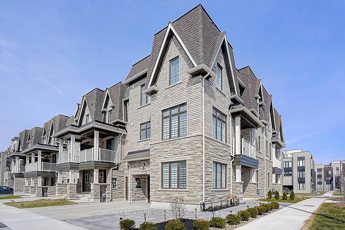 Photo 4 of 36 William Shearn Crescent, Markham, Angus Glen — HOMEH