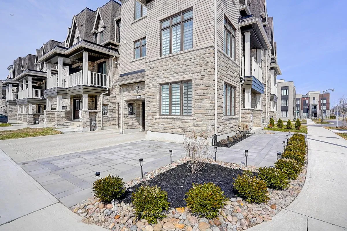 Photo 6 of 36 William Shearn Crescent, Markham, Angus Glen — HOMEH