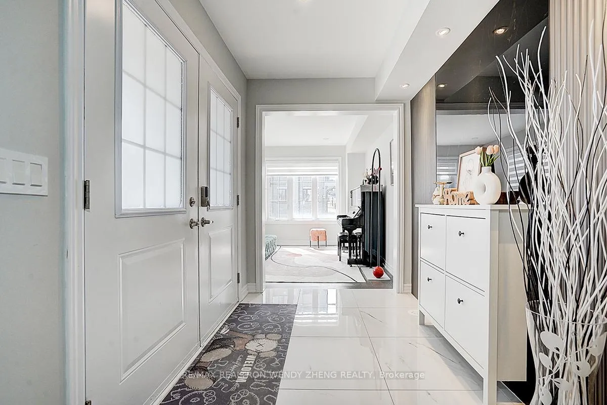 Photo 7 of 36 William Shearn Crescent, Markham, Angus Glen — HOMEH