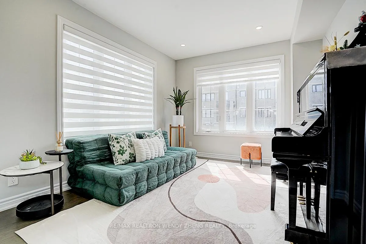 Photo 8 of 36 William Shearn Crescent, Markham, Angus Glen — HOMEH