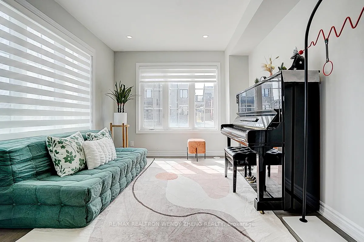 Photo 9 of 36 William Shearn Crescent, Markham, Angus Glen — HOMEH