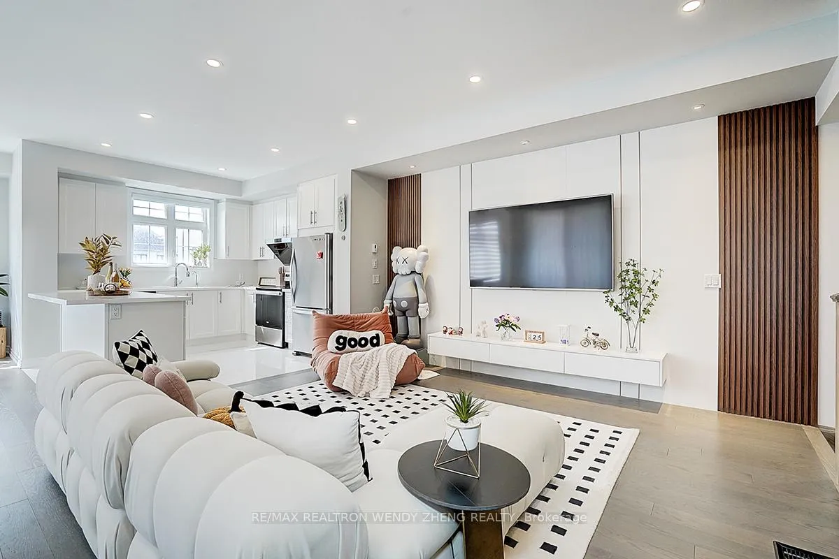 Photo 14 of 36 William Shearn Crescent, Markham, Angus Glen — HOMEH