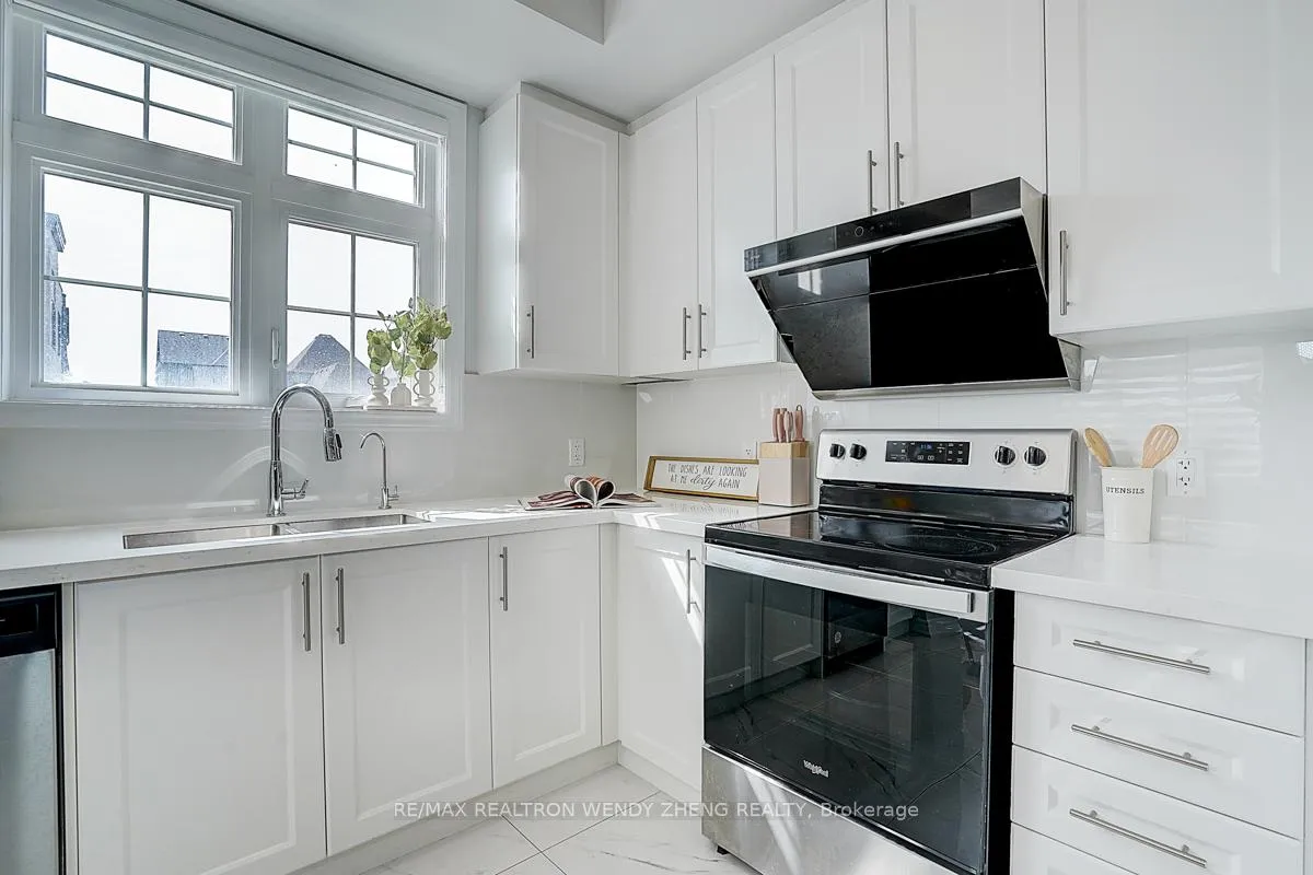Photo 24 of 36 William Shearn Crescent, Markham, Angus Glen — HOMEH