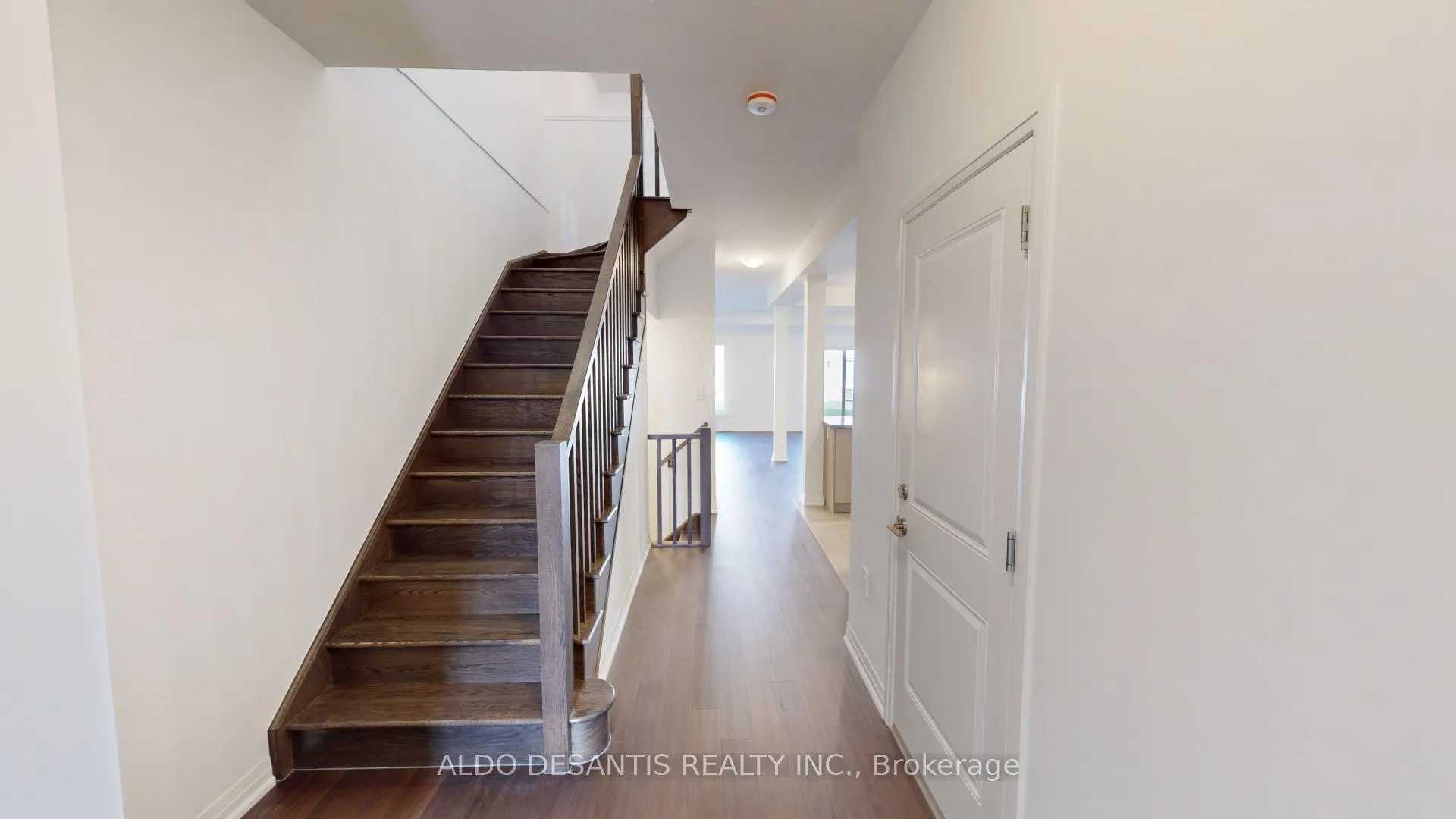 Photo 3 of 214 Rockledge Drive, Hamilton, Hannon — HOMEH