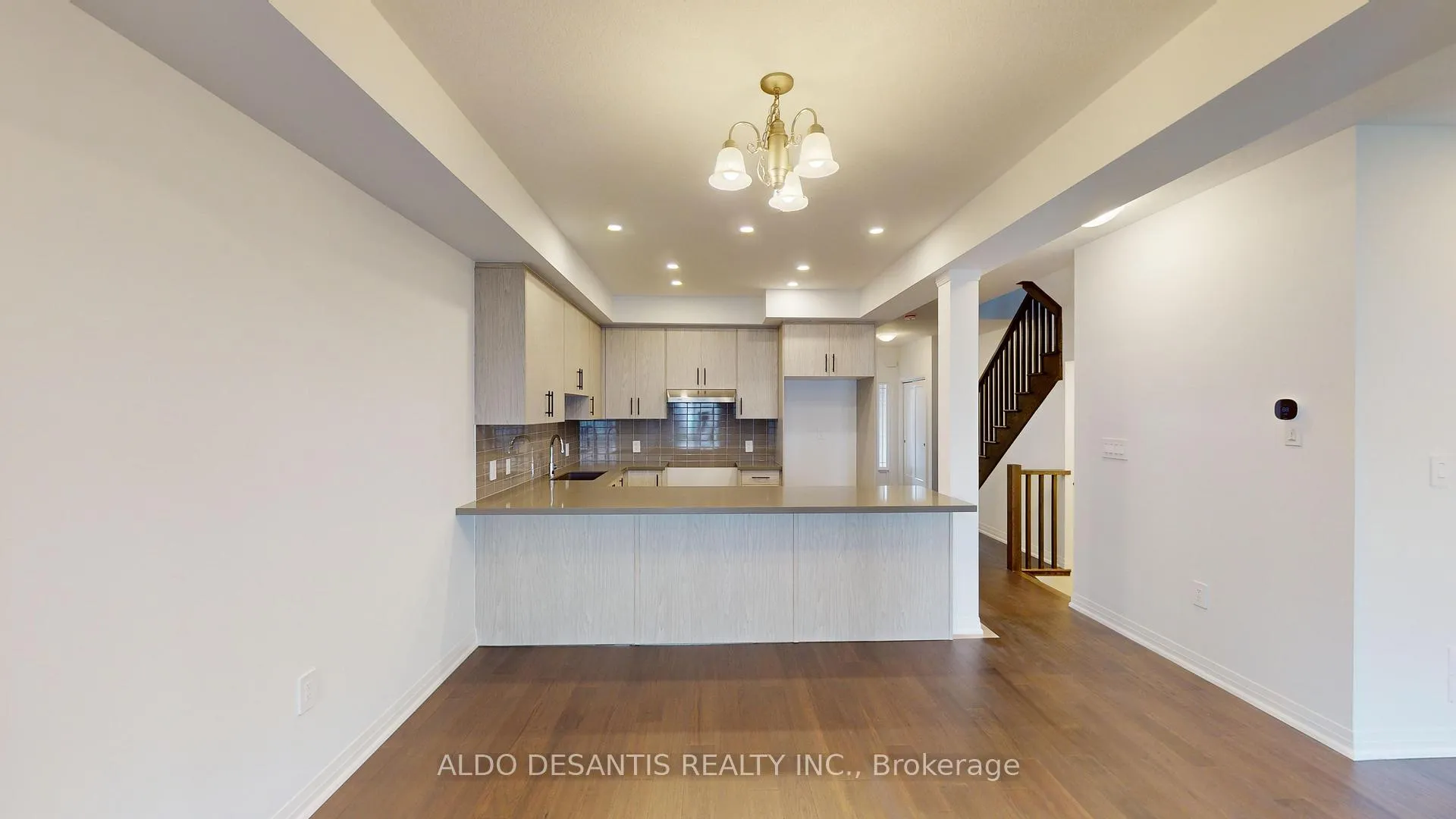 Photo 7 of 214 Rockledge Drive, Hamilton, Hannon — HOMEH