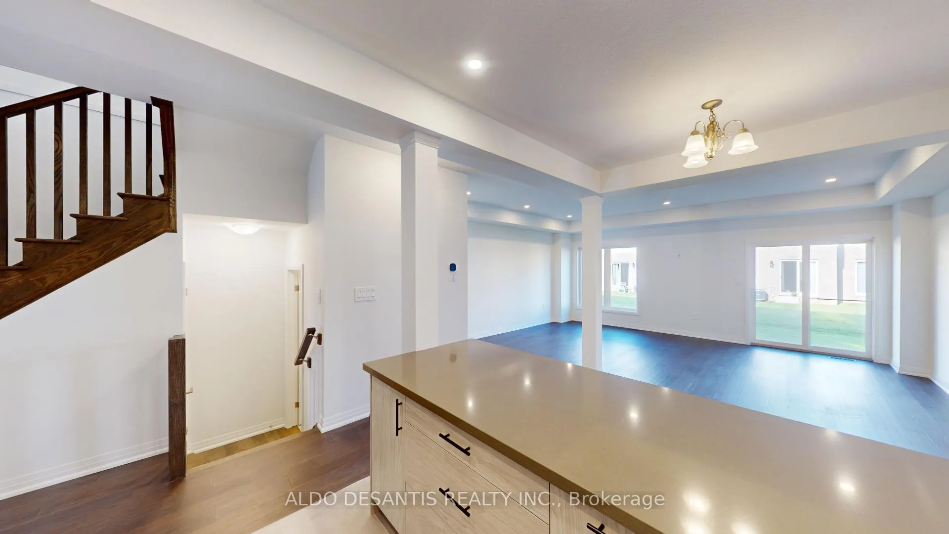 Photo 9 of 214 Rockledge Drive, Hamilton, Hannon — HOMEH