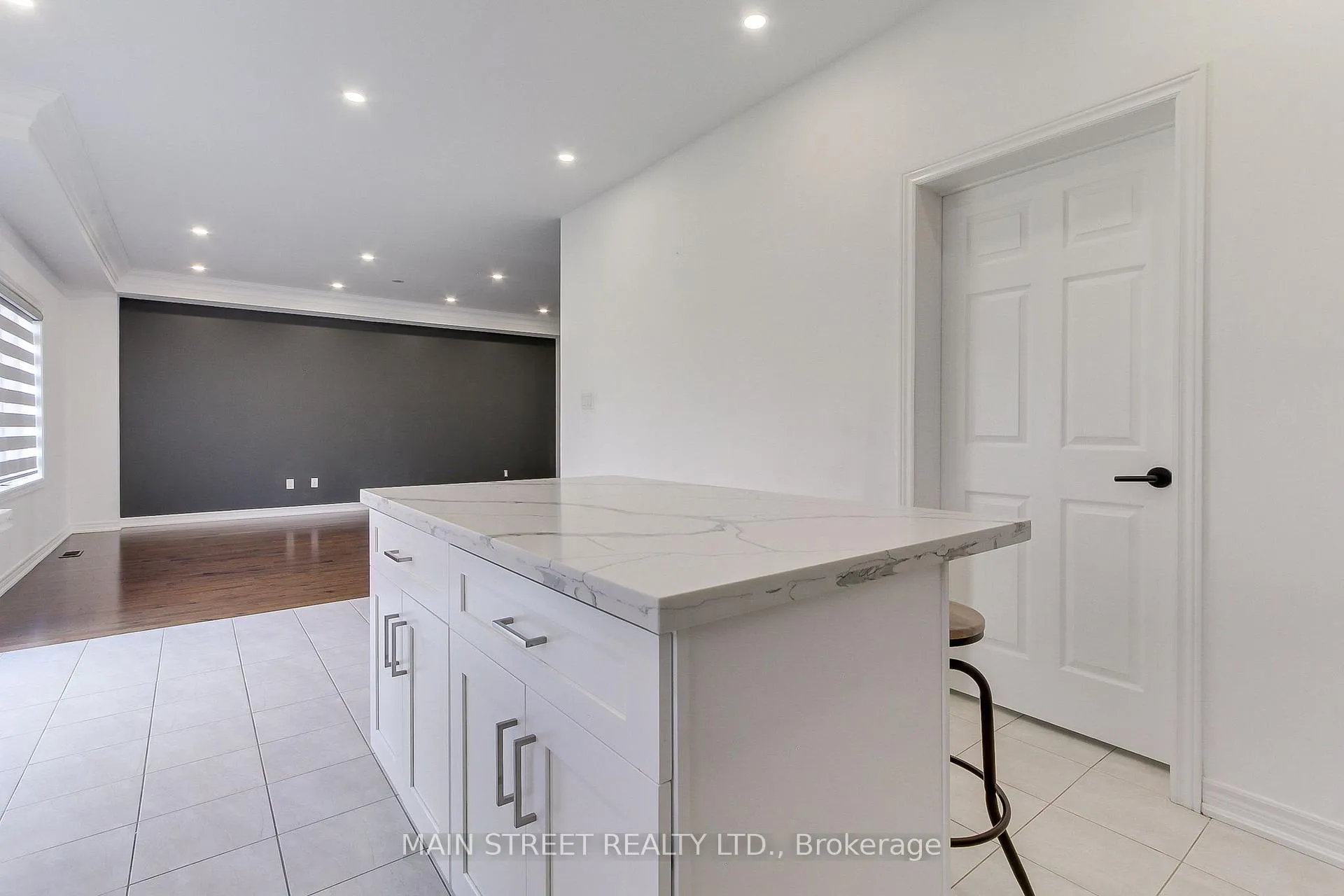 Photo 15 of 1386 Dallman Street, Innisfil, Lefroy — HOMEH