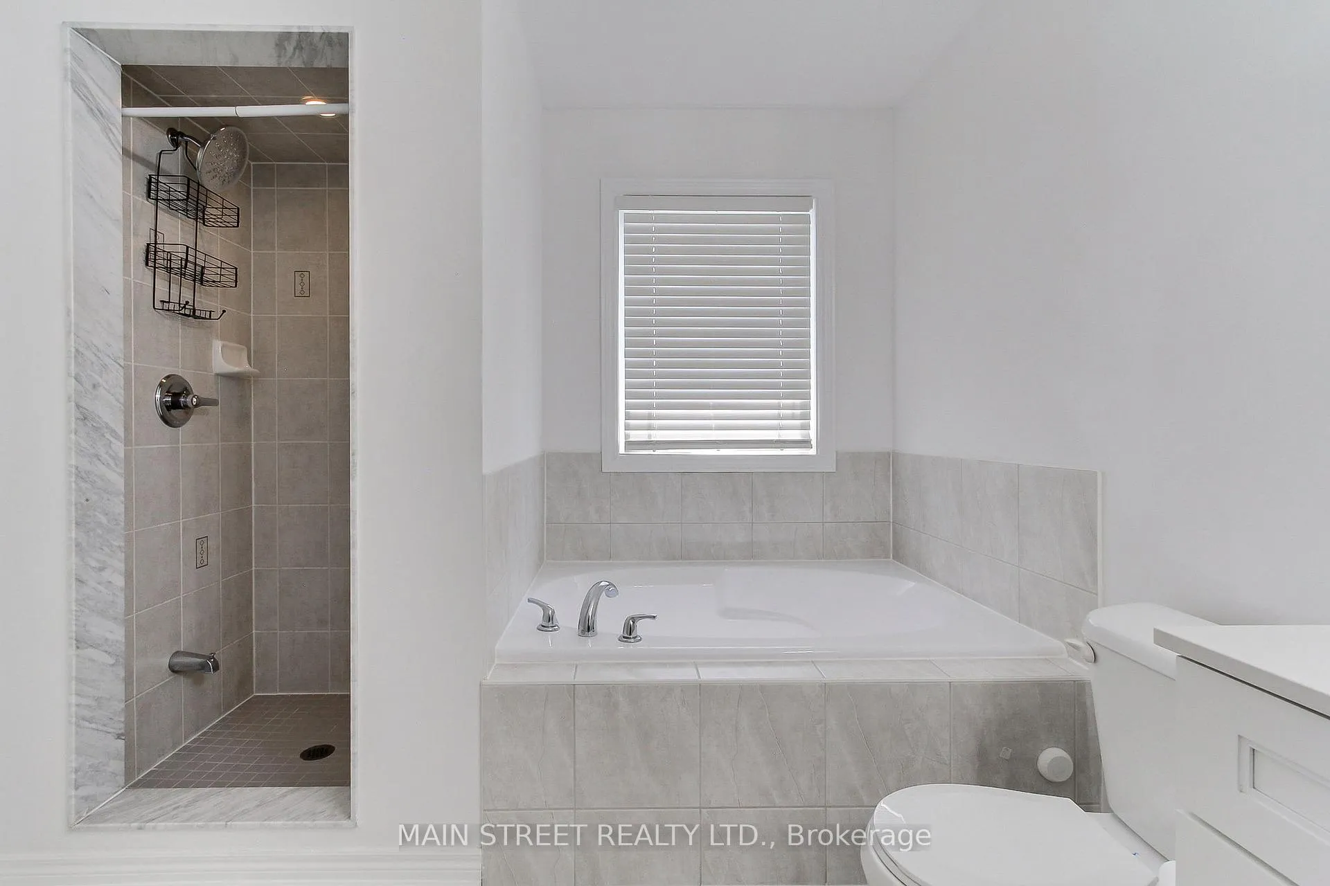 Photo 32 of 1386 Dallman Street, Innisfil, Lefroy — HOMEH