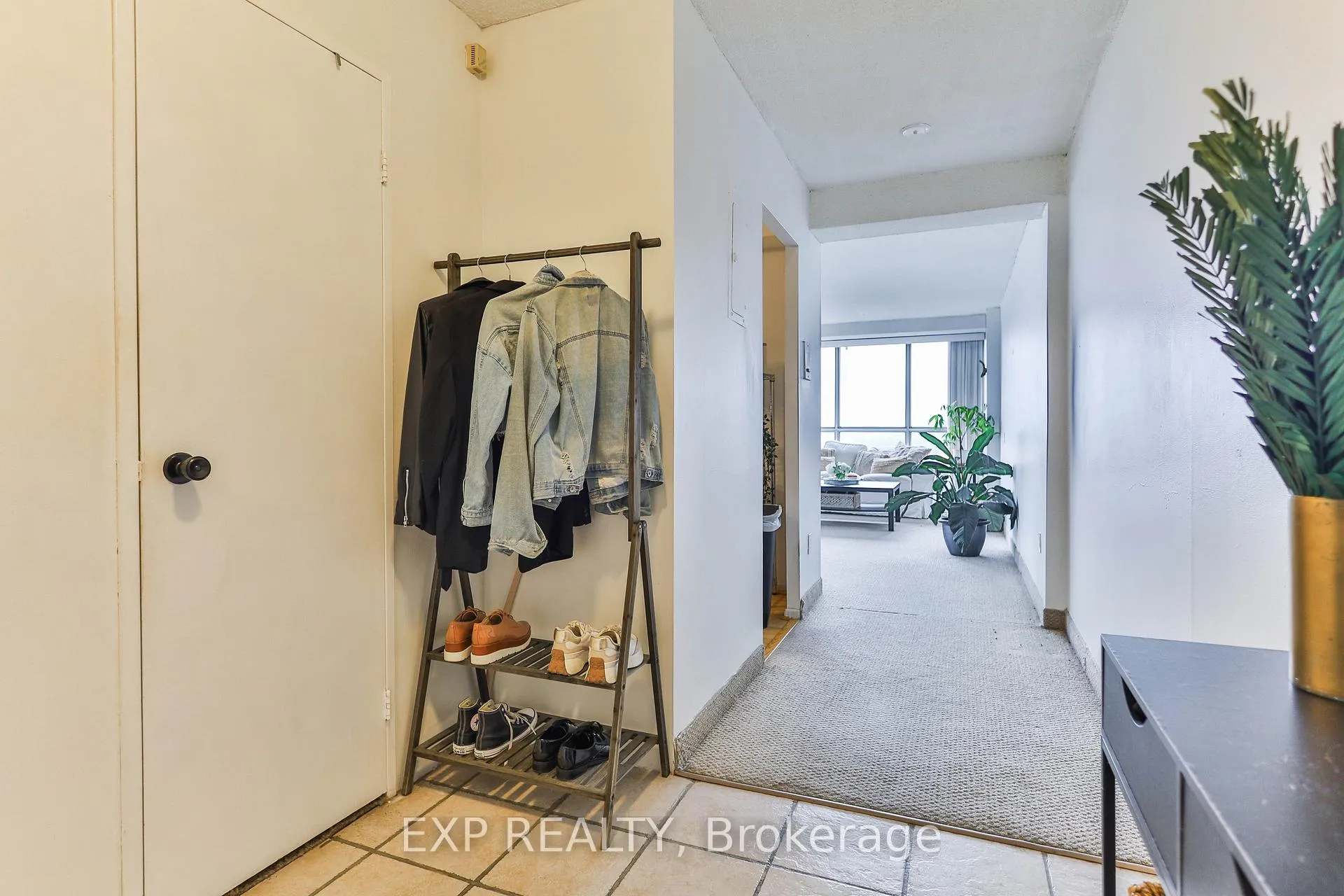 Photo 5 of Unit 1102, 150 Charlton Avenue E, Hamilton, Corktown — HOMEH
