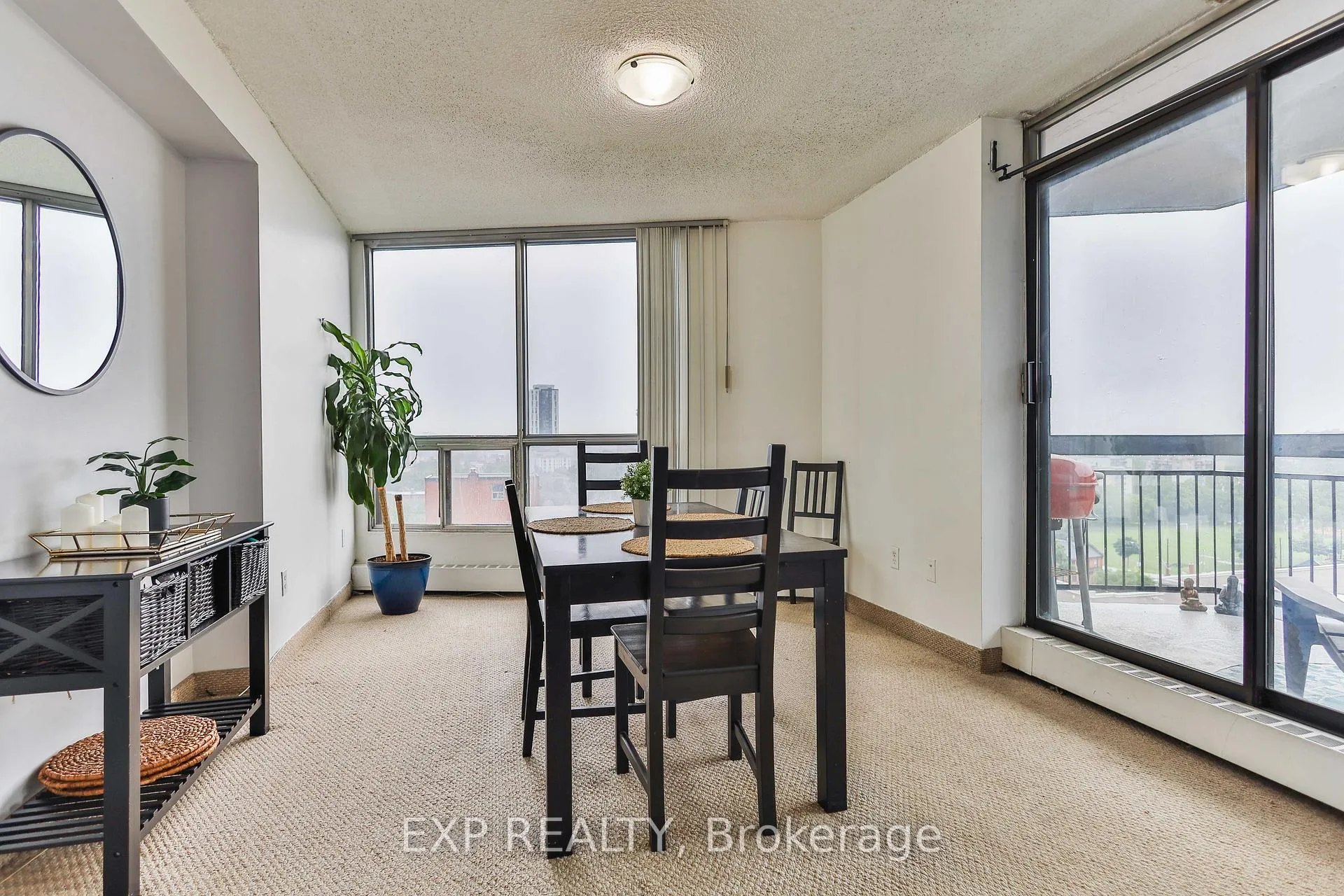 Photo 8 of Unit 1102, 150 Charlton Avenue E, Hamilton, Corktown — HOMEH