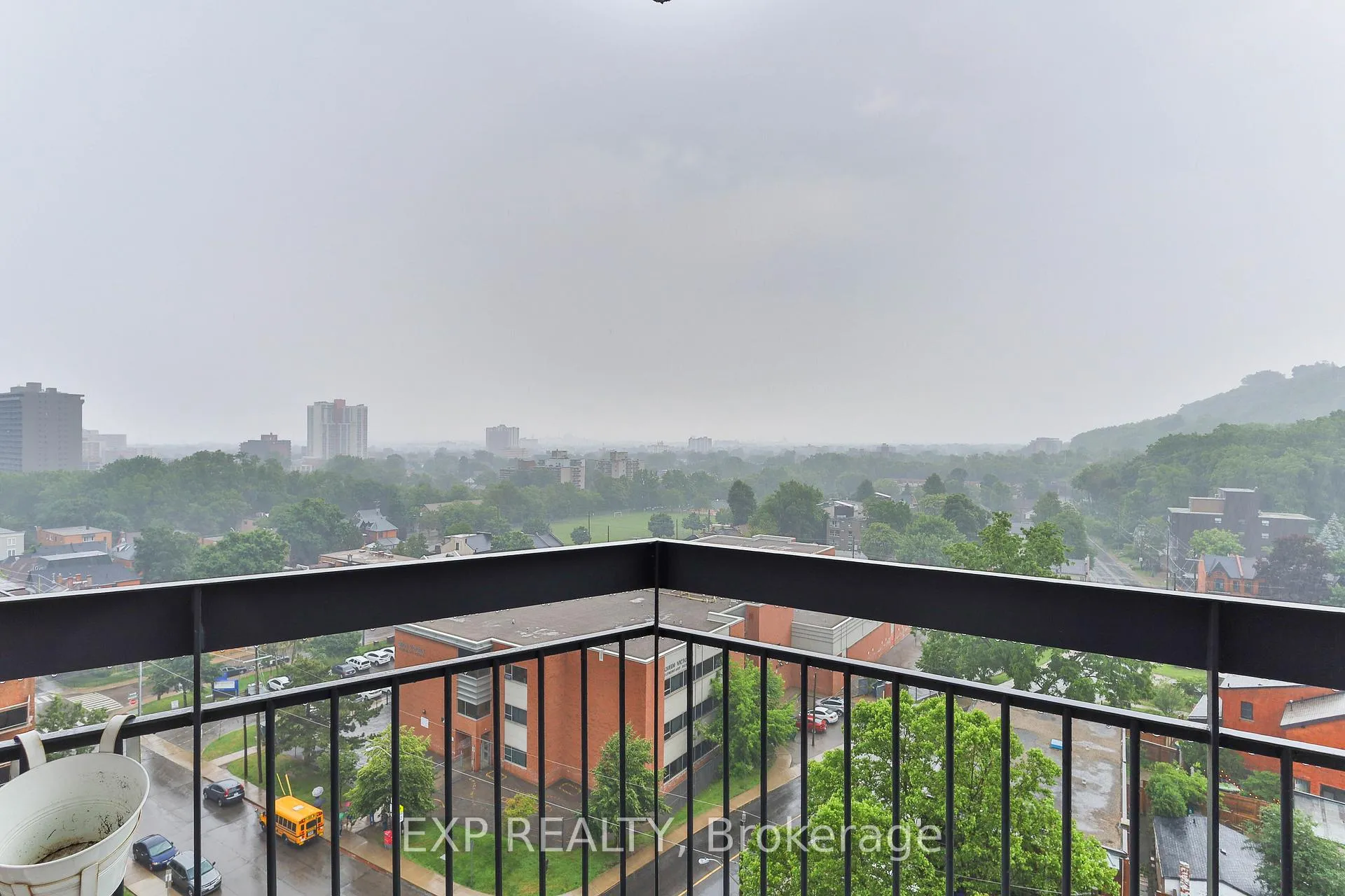 Photo 21 of Unit 1102, 150 Charlton Avenue E, Hamilton, Corktown — HOMEH