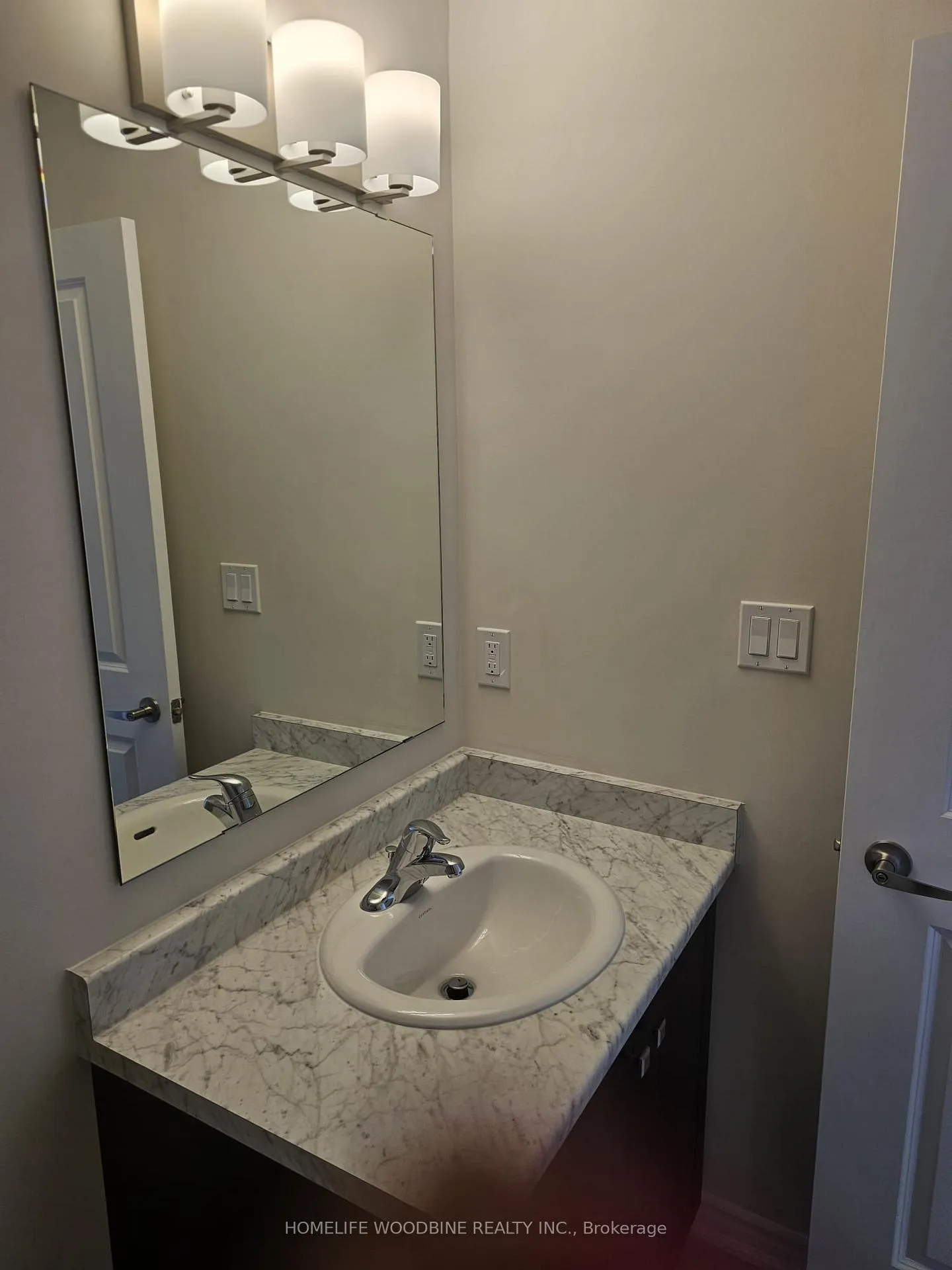 Photo 10 of Unit 44, 30 Chiffon Street, Vaughan, Steeles West Industrial — HOMEH