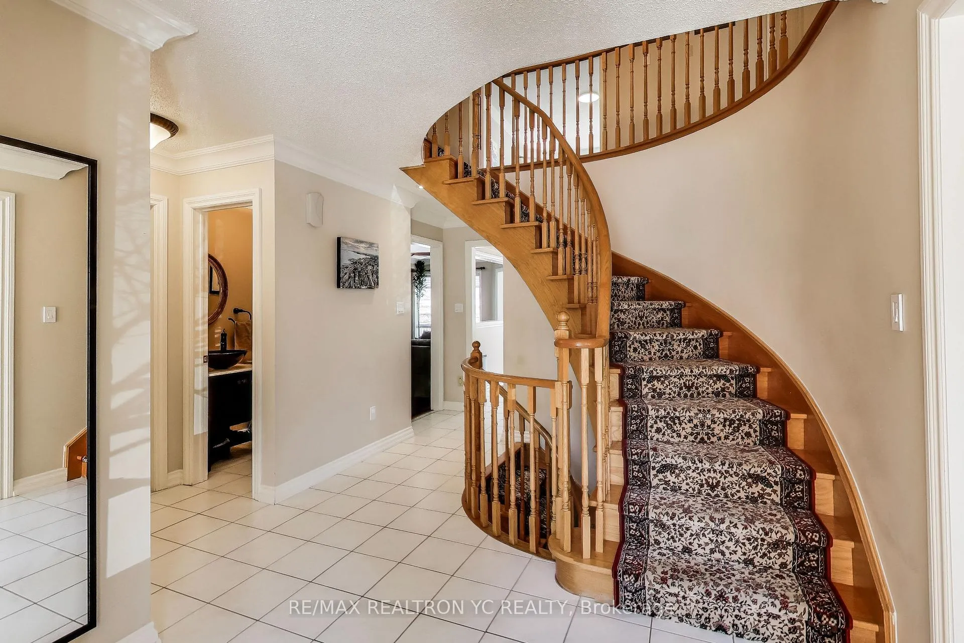 Photo 15 of 896 Darwin Drive, Pickering, Dunbarton — HOMEH