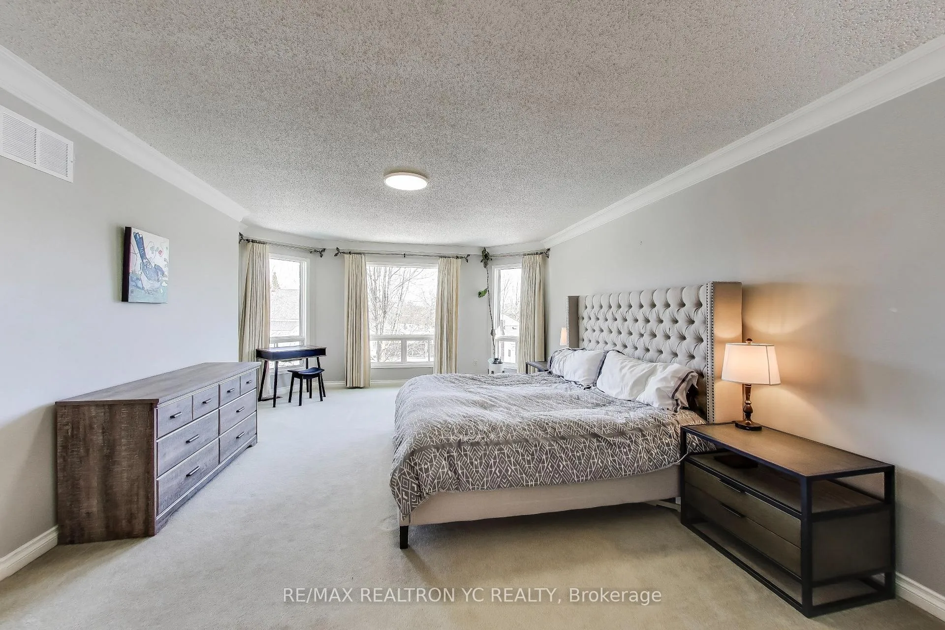 Photo 16 of 896 Darwin Drive, Pickering, Dunbarton — HOMEH