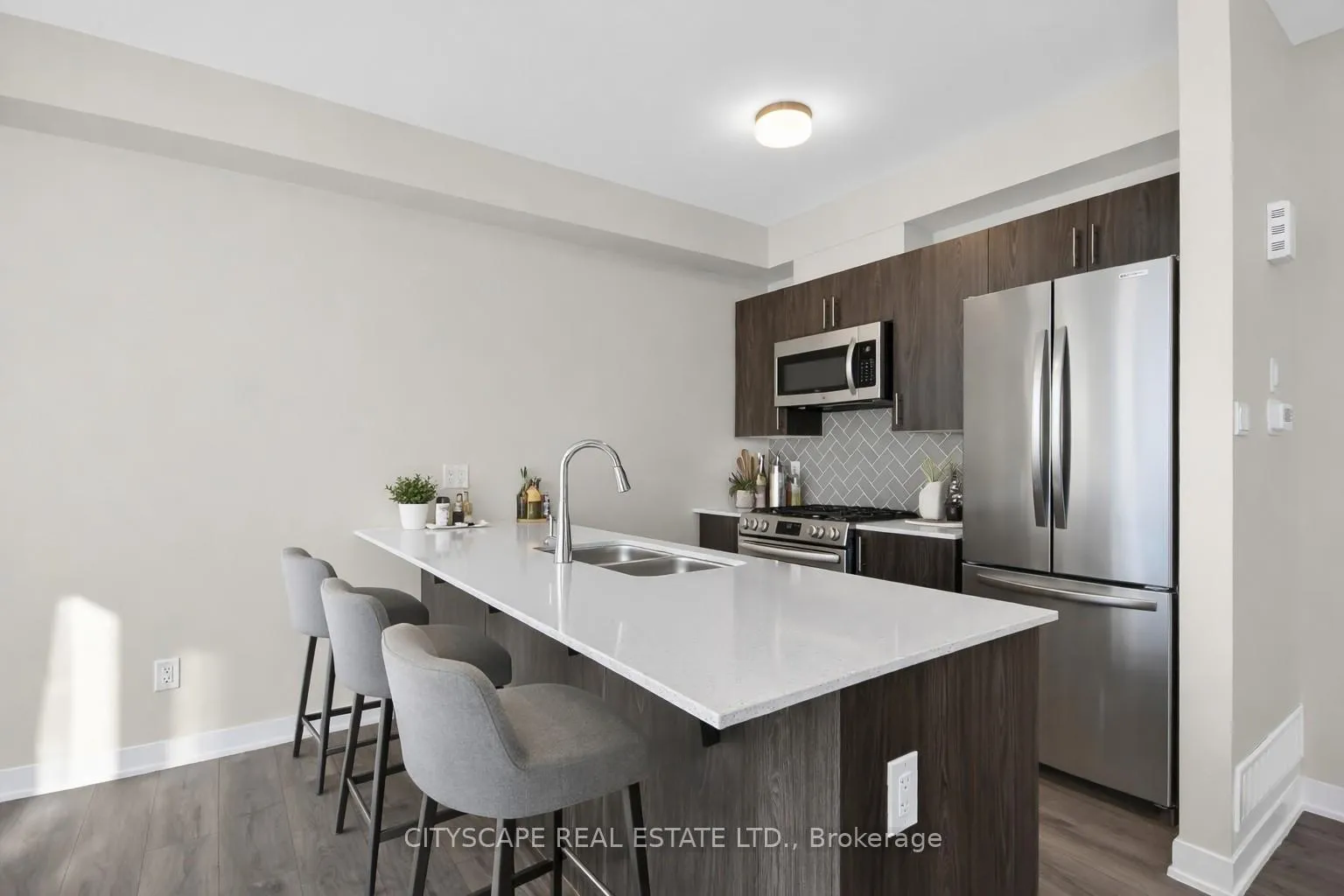 Photo 7 of 544 Promontory Place, Ottawa, Barrhaven - Half Moon Bay — HOMEH