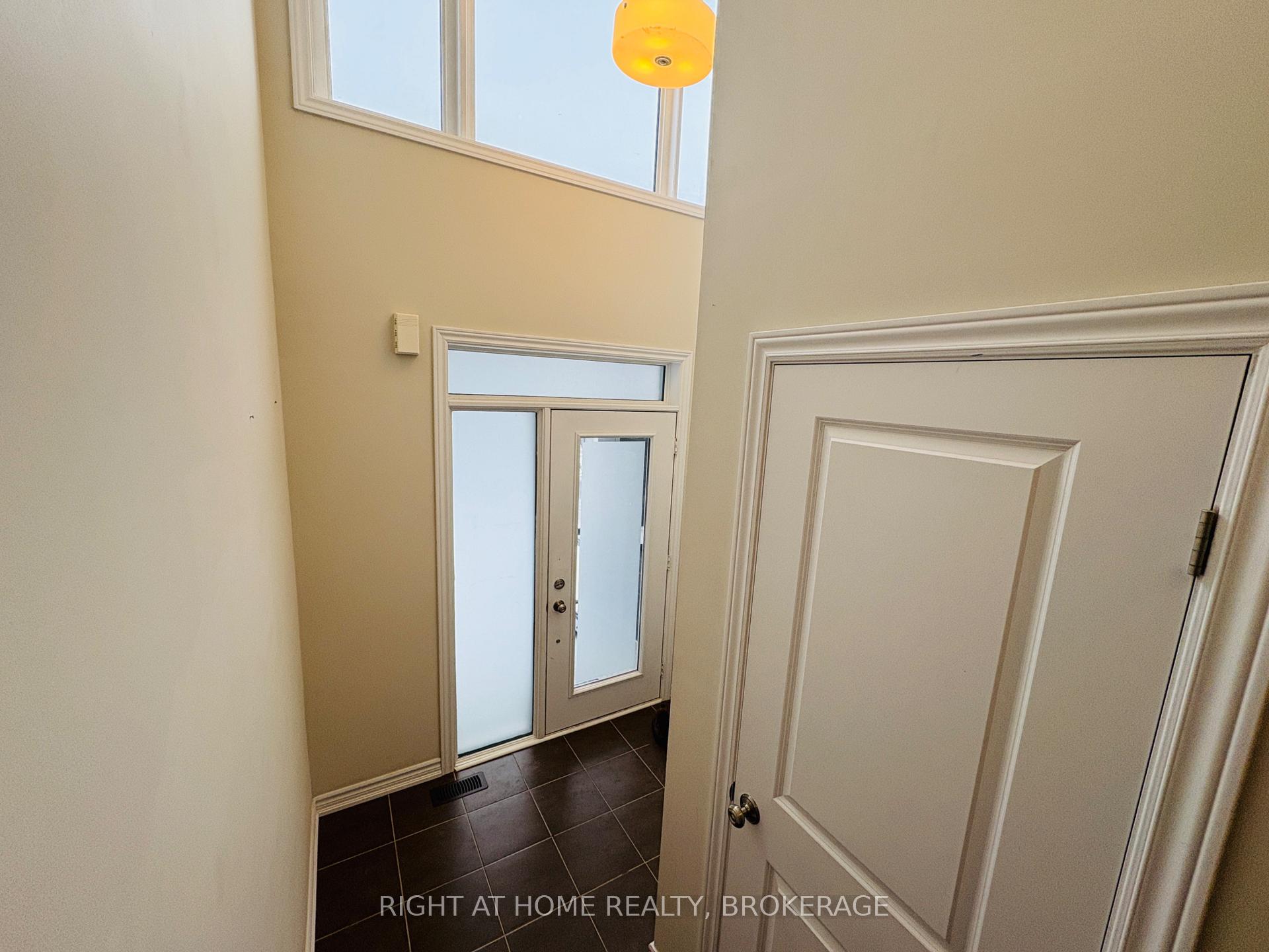 Photo 4 of 54 Douet Lane, Ajax, South East — HOMEH