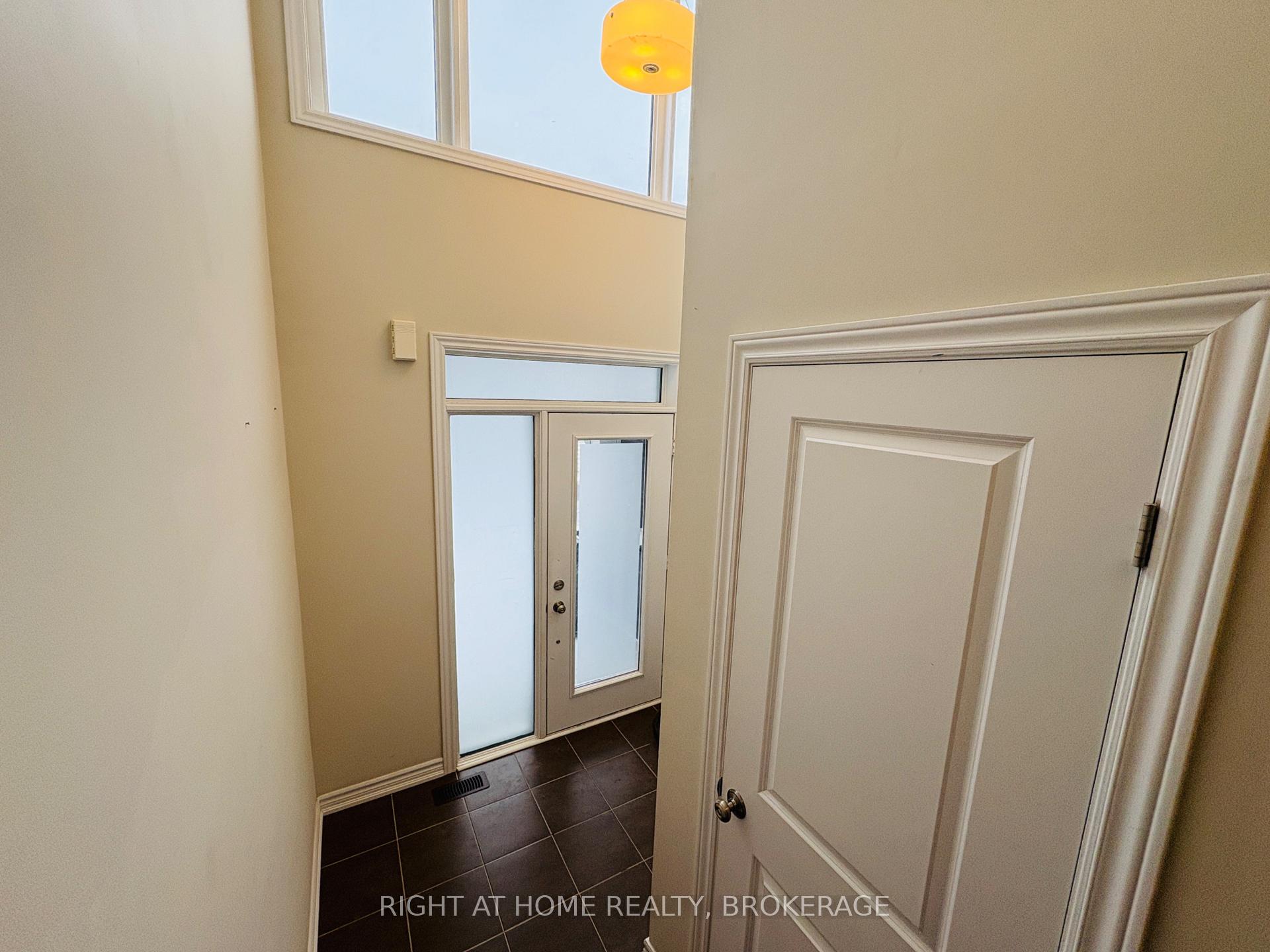 Photo 5 of 54 Douet Lane, Ajax, South East — HOMEH