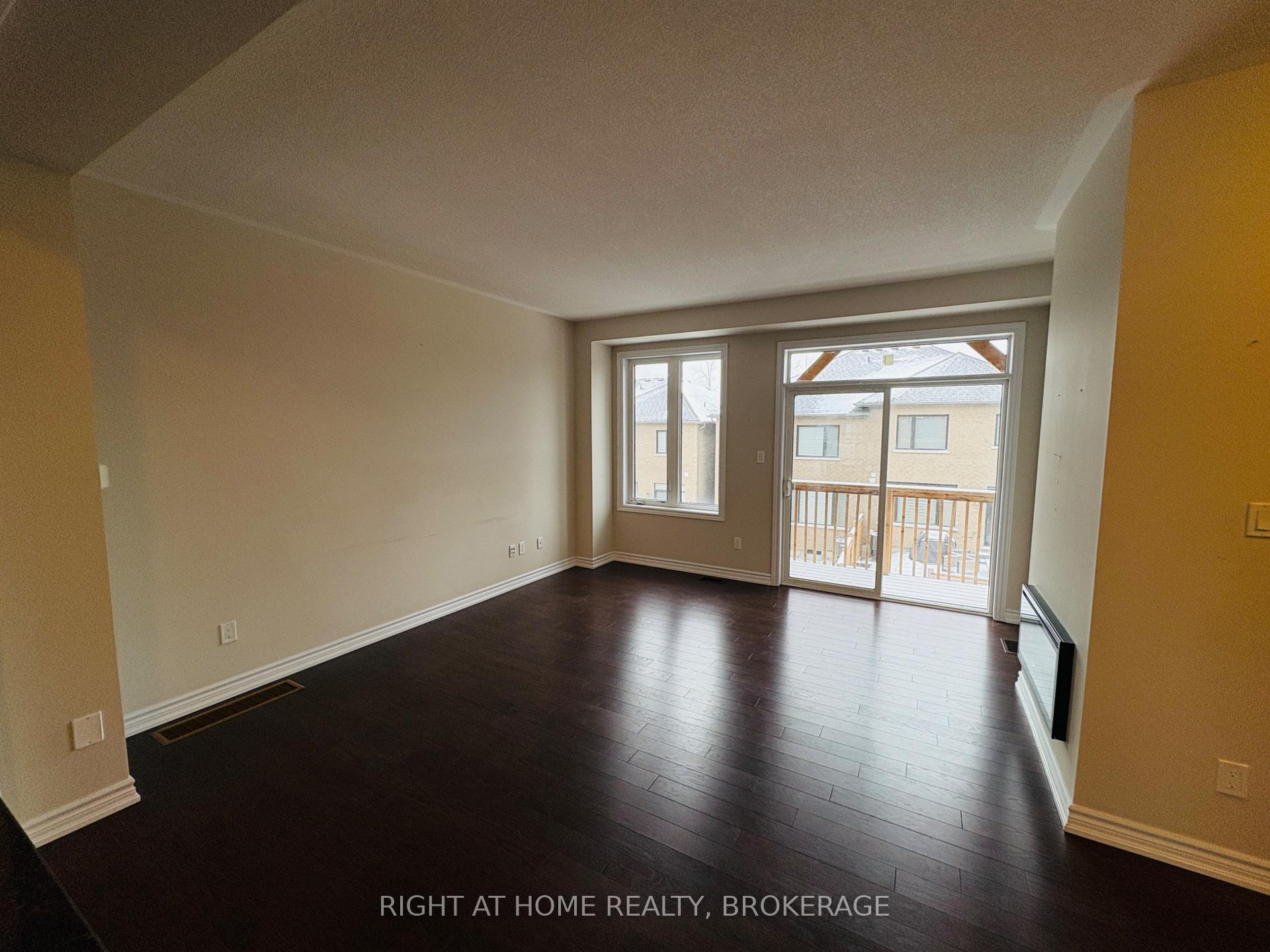 Photo 10 of 54 Douet Lane, Ajax, South East — HOMEH