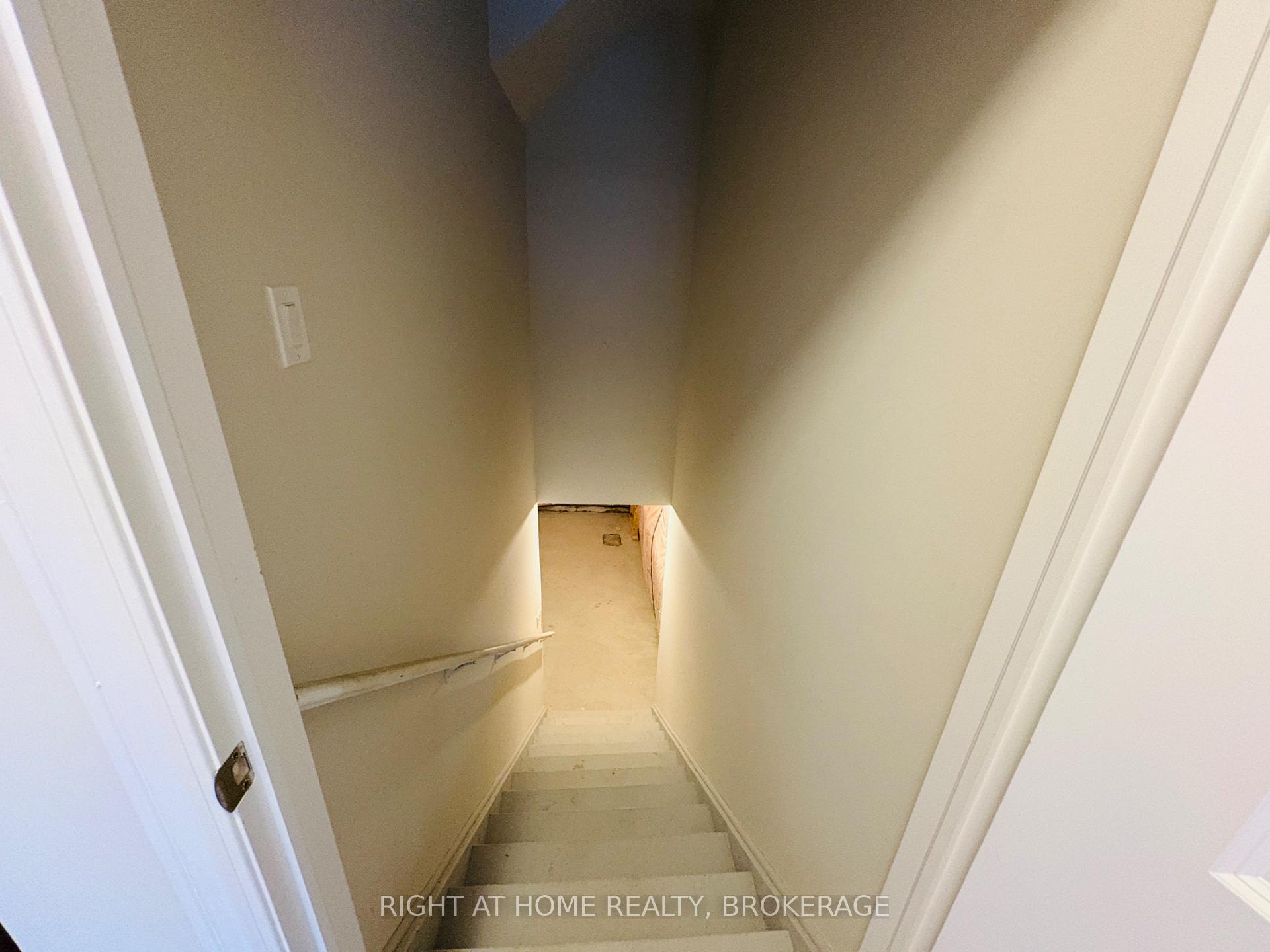 Photo 32 of 54 Douet Lane, Ajax, South East — HOMEH