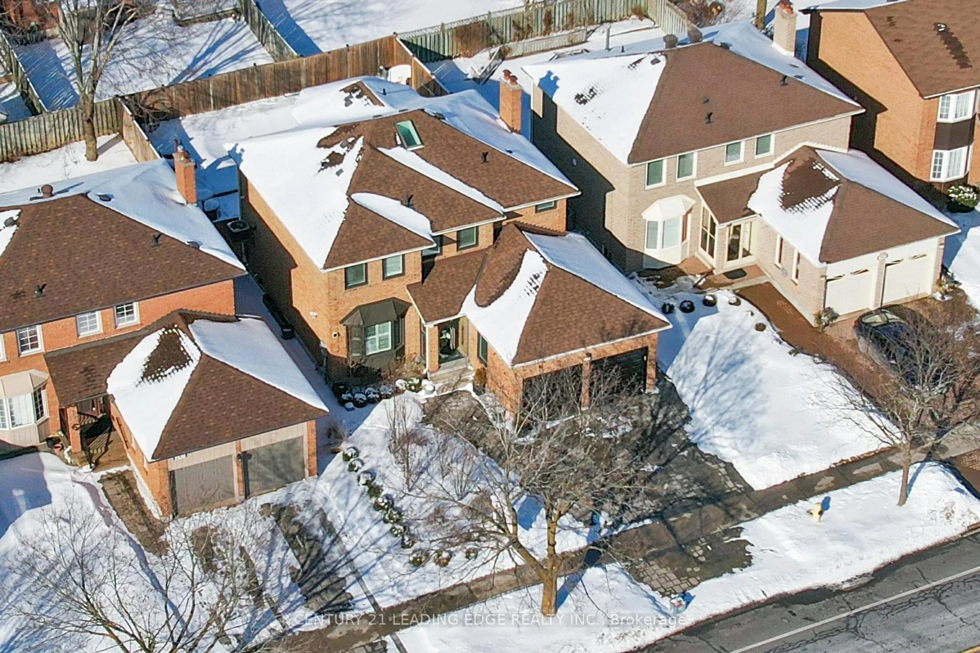 Photo 3 of 345 Raymerville Drive, Markham, Raymerville — HOMEH