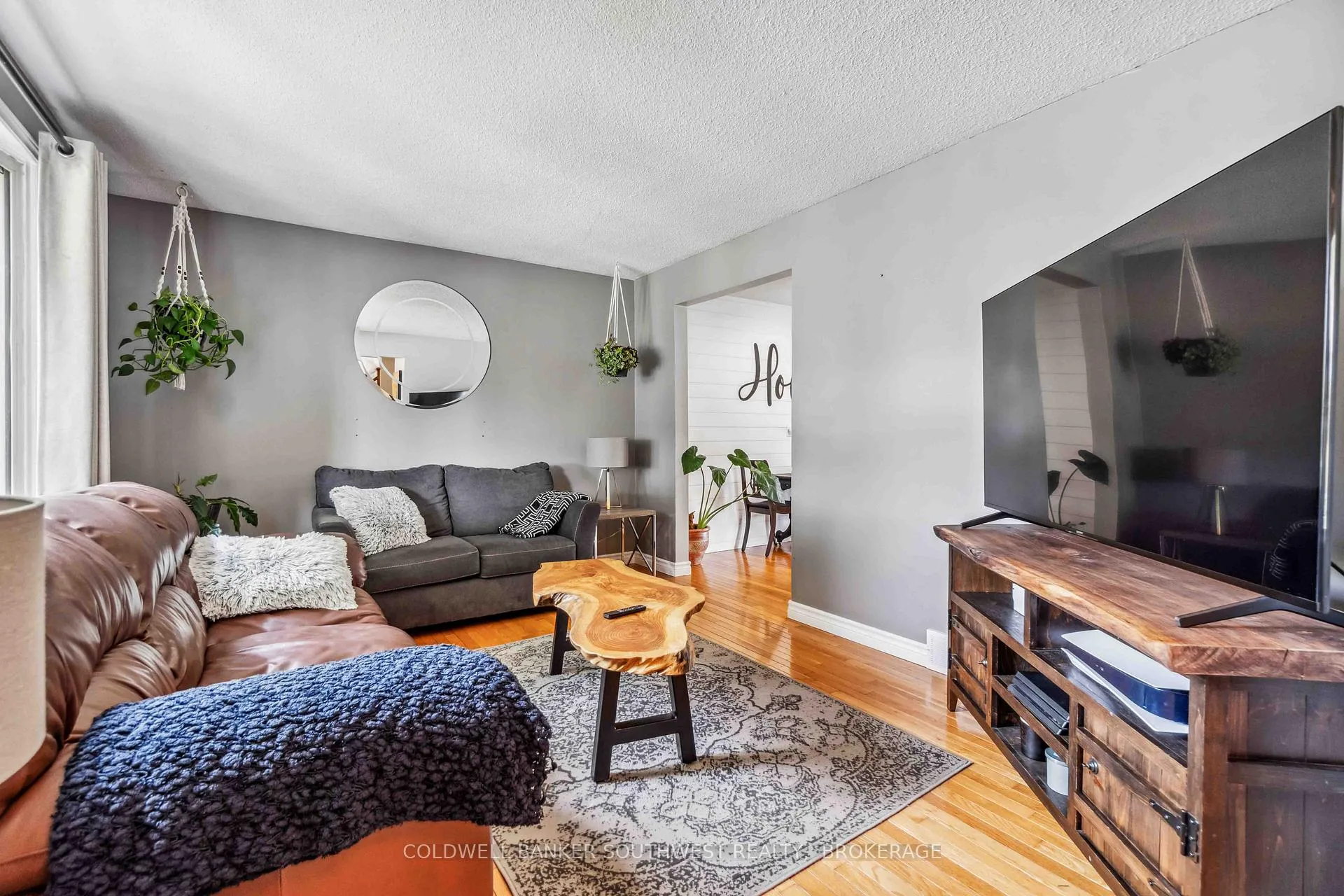 Photo 3 of 146 Emi Avenue, St. Clair — HOMEH