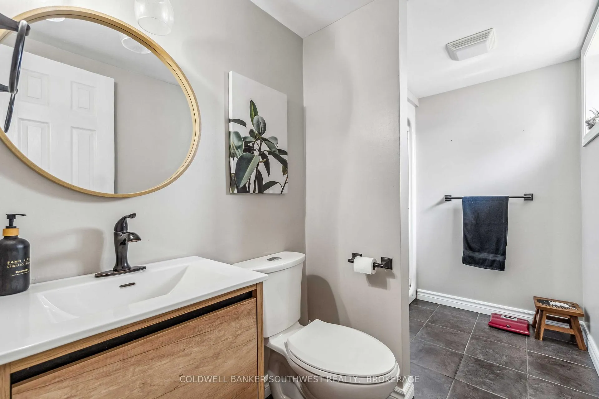 Photo 14 of 146 Emi Avenue, St. Clair — HOMEH