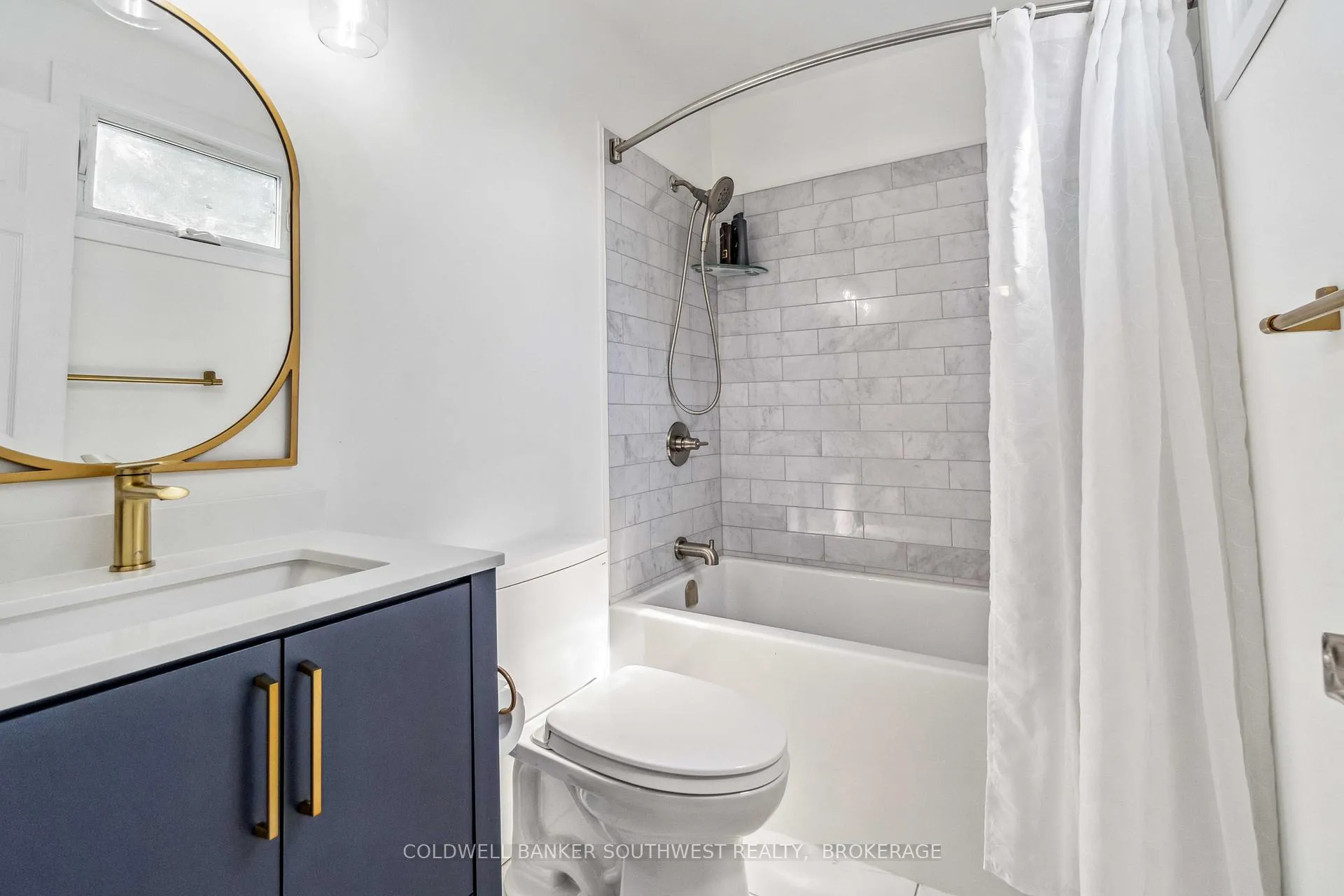 Photo 21 of 146 Emi Avenue, St. Clair — HOMEH