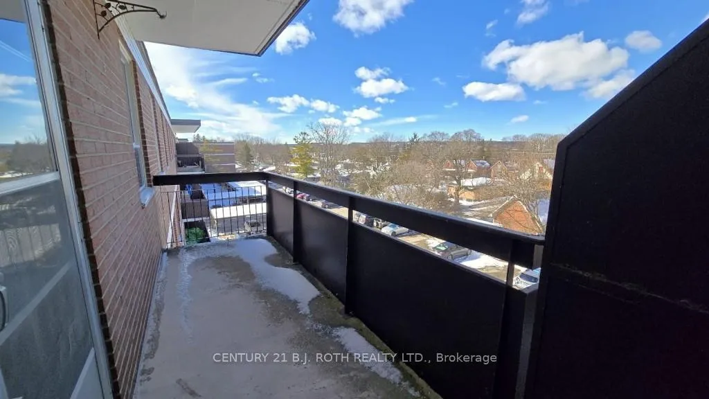 Photo 11 of Unit 405, 98 Holgate Street, Barrie, Allandale — HOMEH