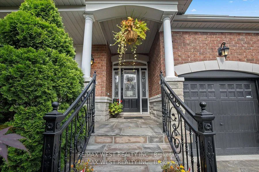 Front of 17 Hawkridge Trail