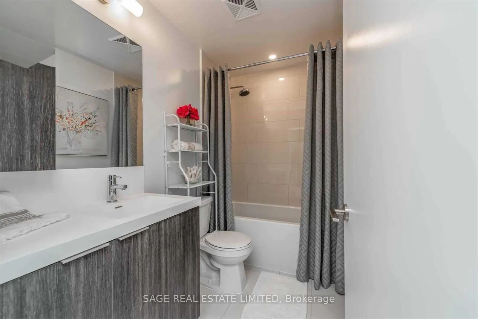 Photo 13 of Unit 1601, 225 Sumach Street, Toronto, Regent Park — HOMEH