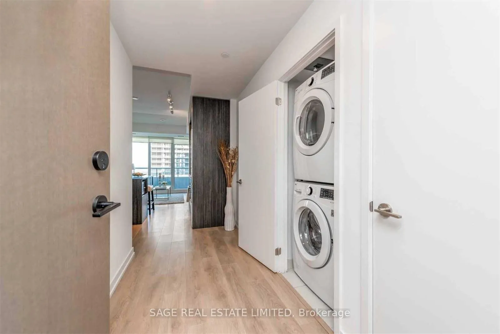 Photo 17 of Unit 1601, 225 Sumach Street, Toronto, Regent Park — HOMEH