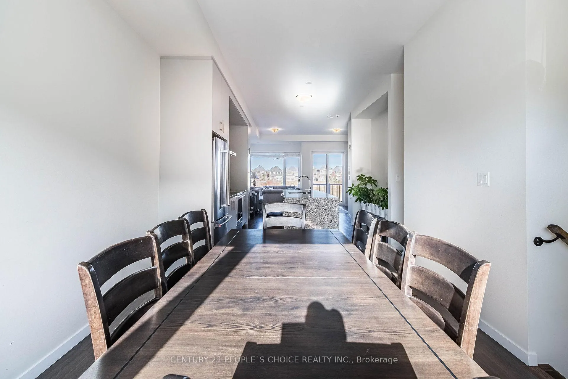 Photo 4 of 24 Cassila Way Drive, Vaughan, Vellore Village — HOMEH
