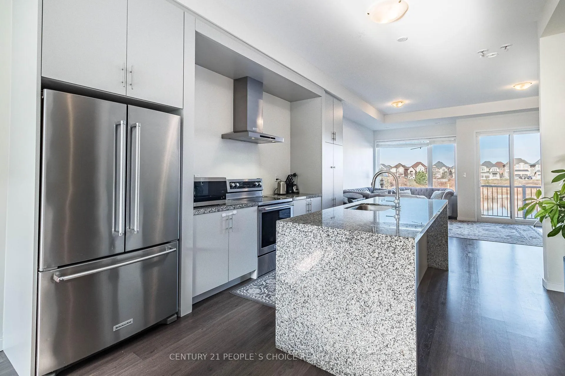 Photo 8 of 24 Cassila Way Drive, Vaughan, Vellore Village — HOMEH
