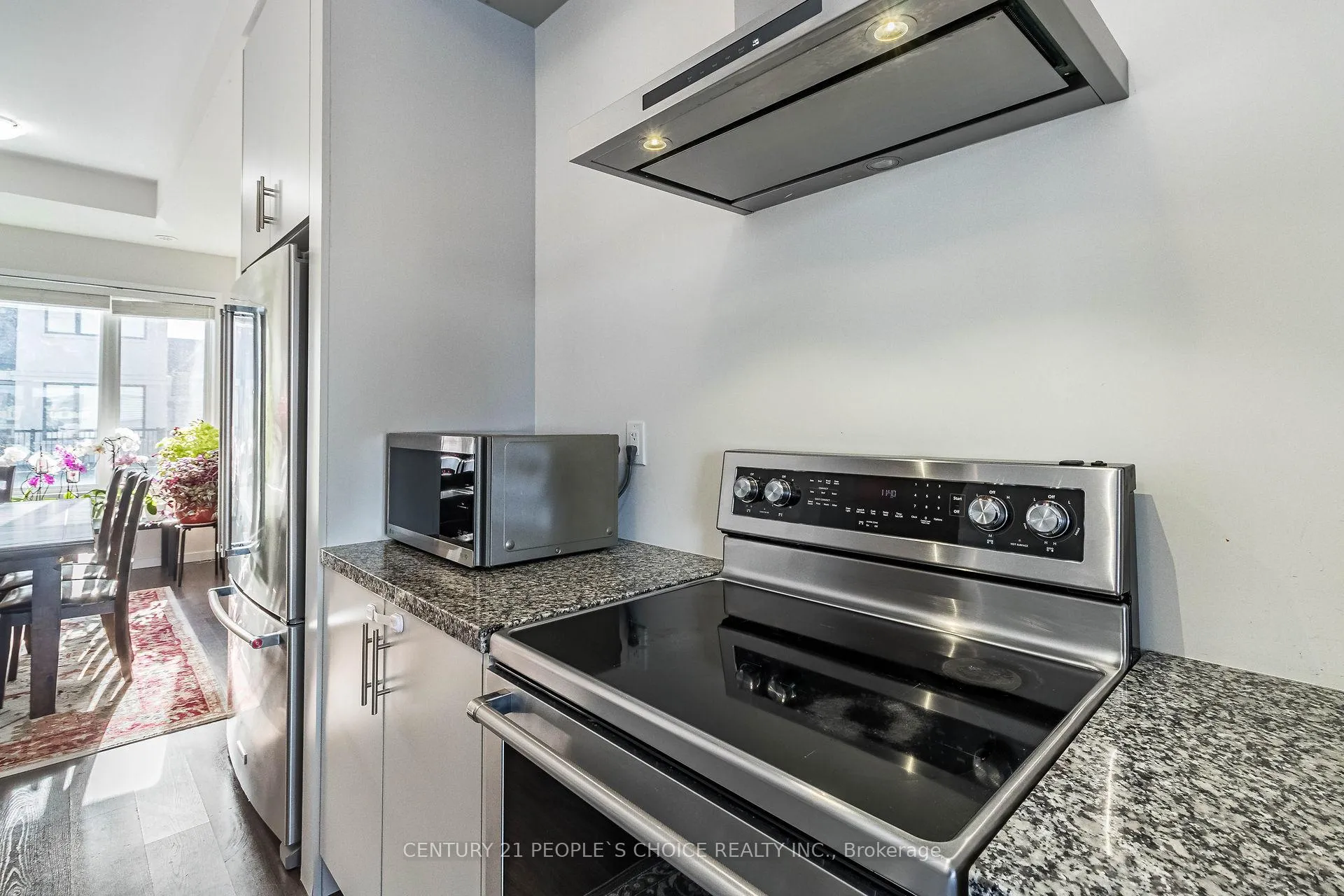Photo 11 of 24 Cassila Way Drive, Vaughan, Vellore Village — HOMEH