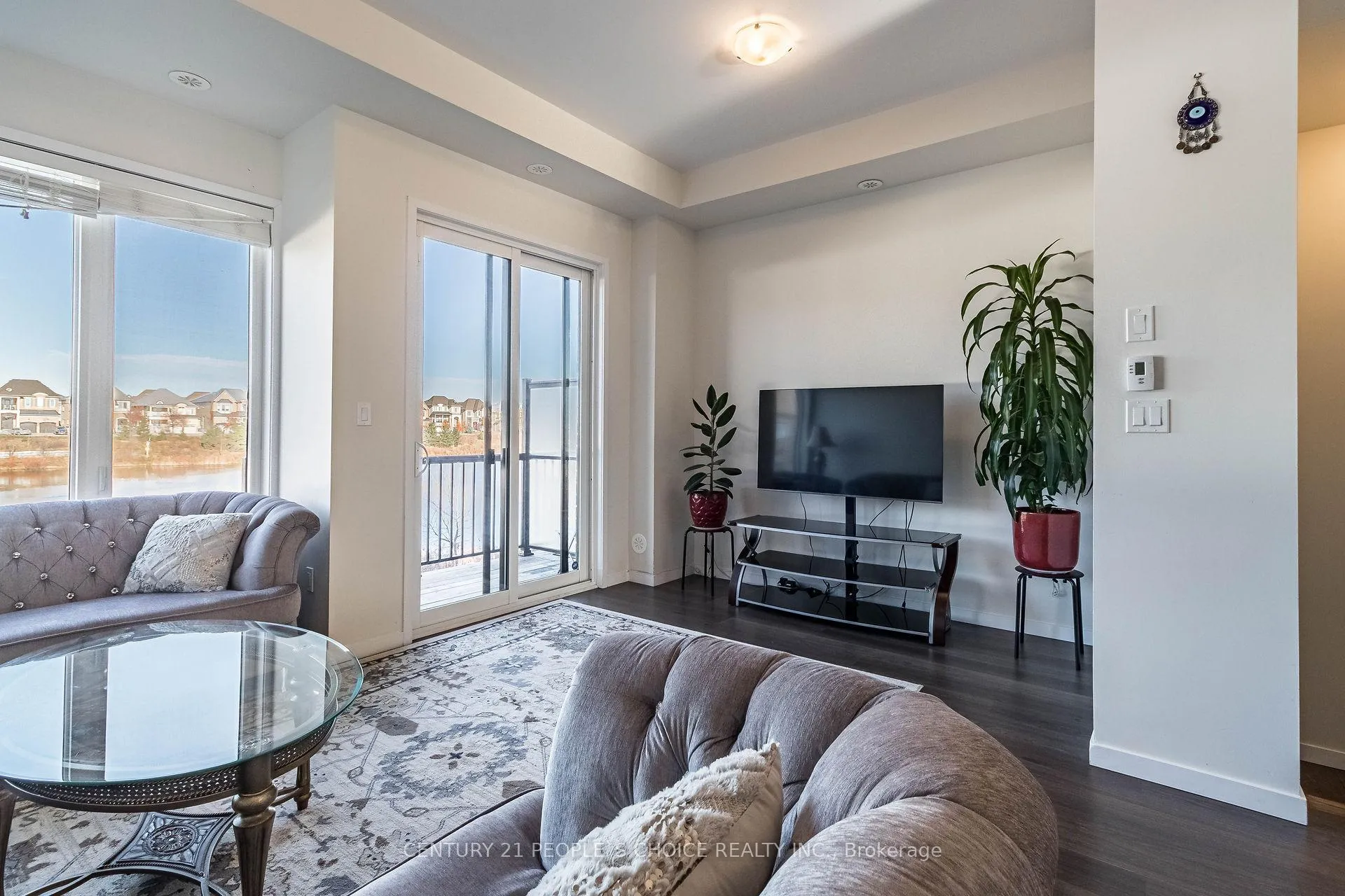 Photo 15 of 24 Cassila Way Drive, Vaughan, Vellore Village — HOMEH