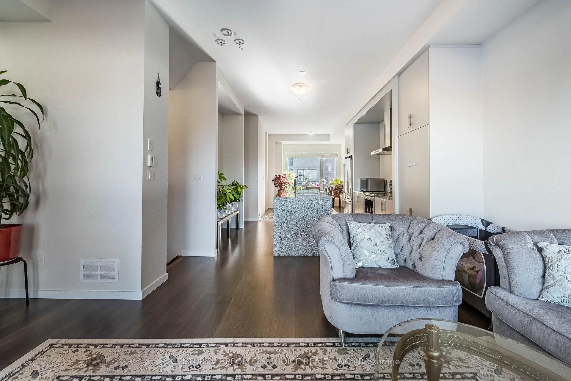 Photo 16 of 24 Cassila Way Drive, Vaughan, Vellore Village — HOMEH